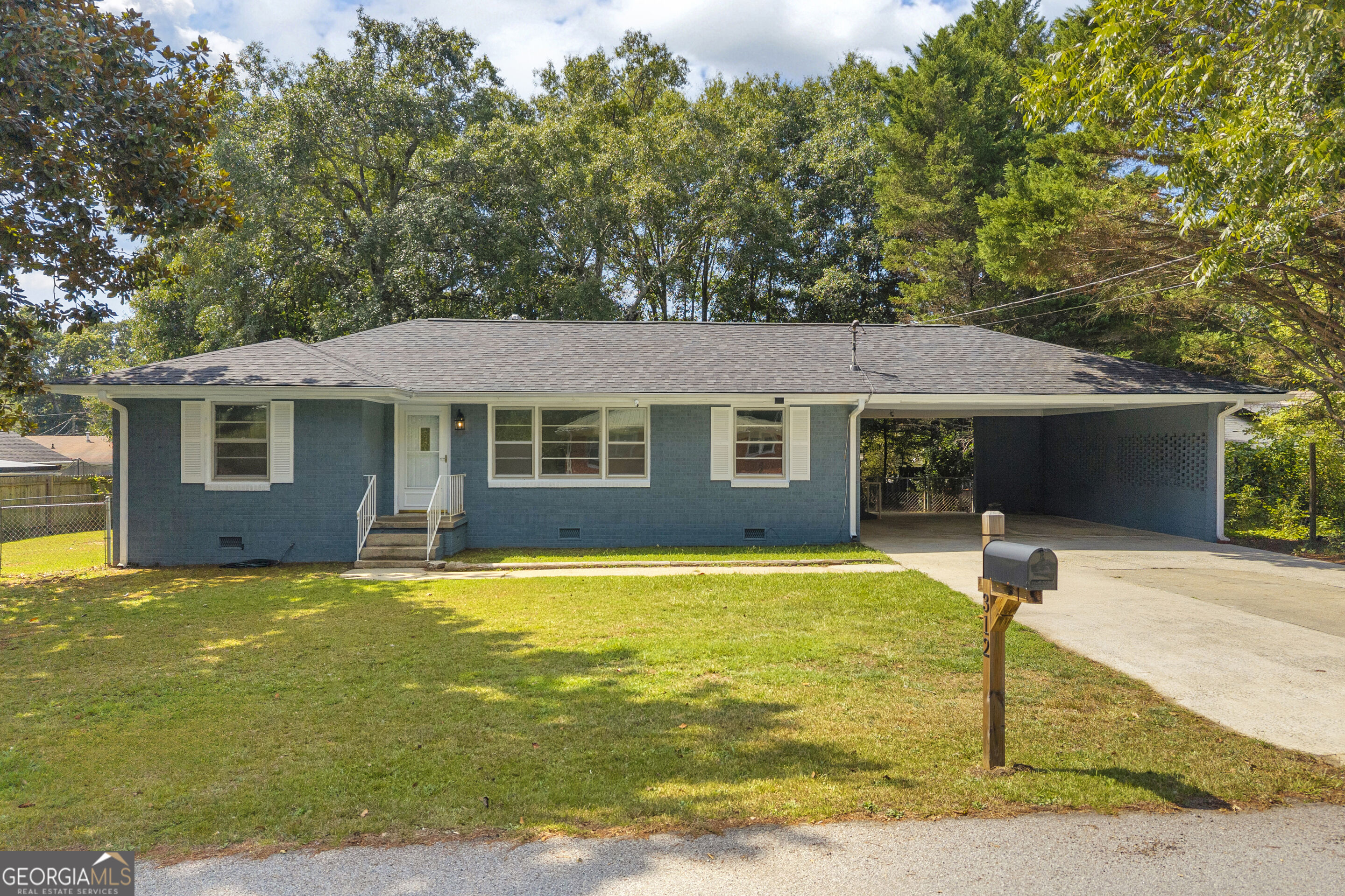 312 Hilltop Lane Property Photo 1