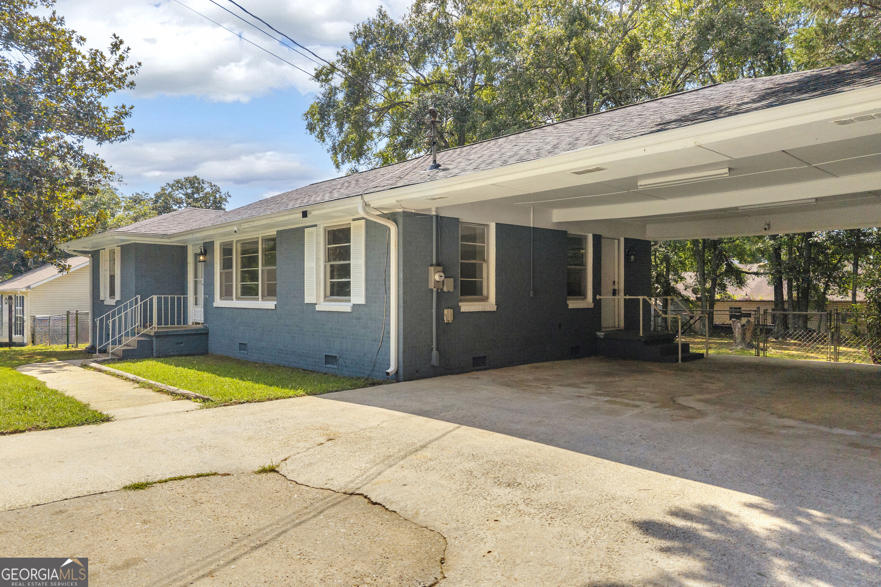 312 Hilltop Lane Property Photo 4