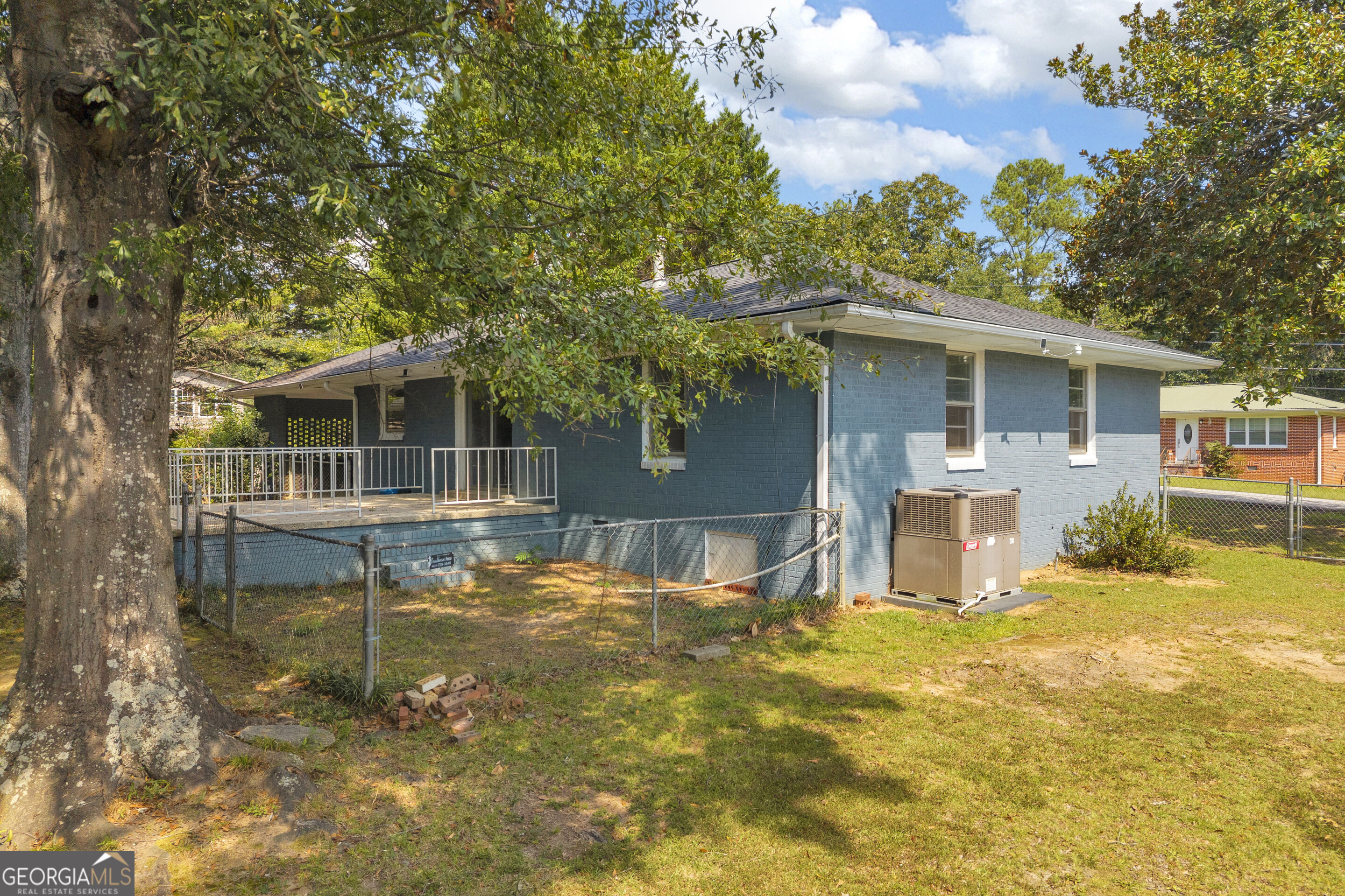 312 Hilltop Lane Property Photo 6
