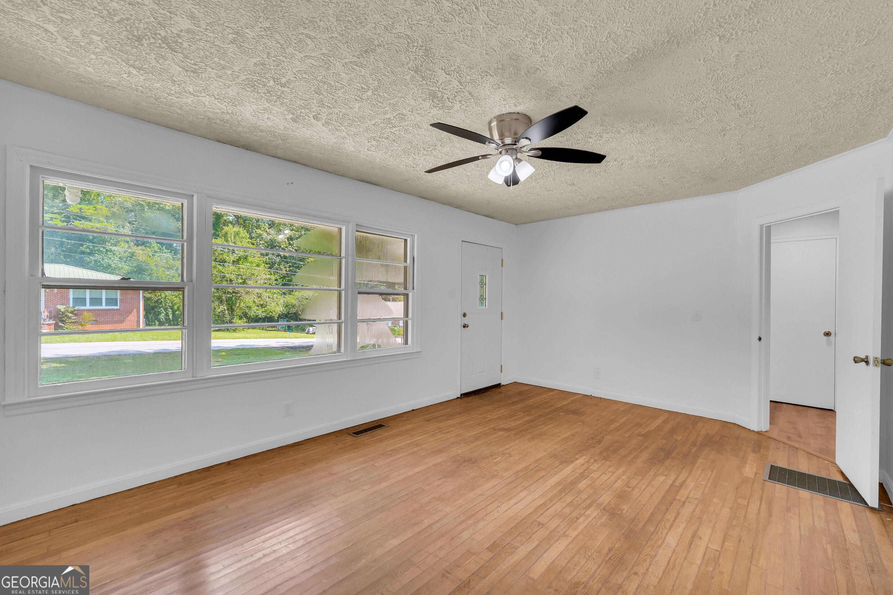 312 Hilltop Lane Property Photo 9