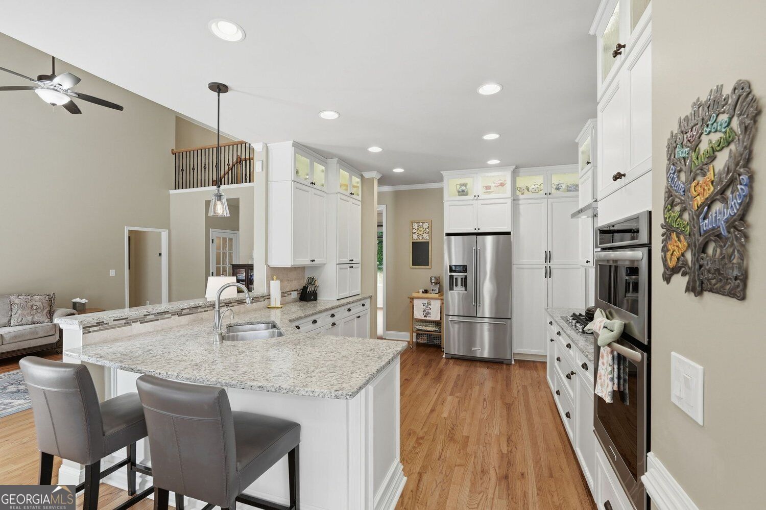 5370 Avonshire Lane Property Photo 8
