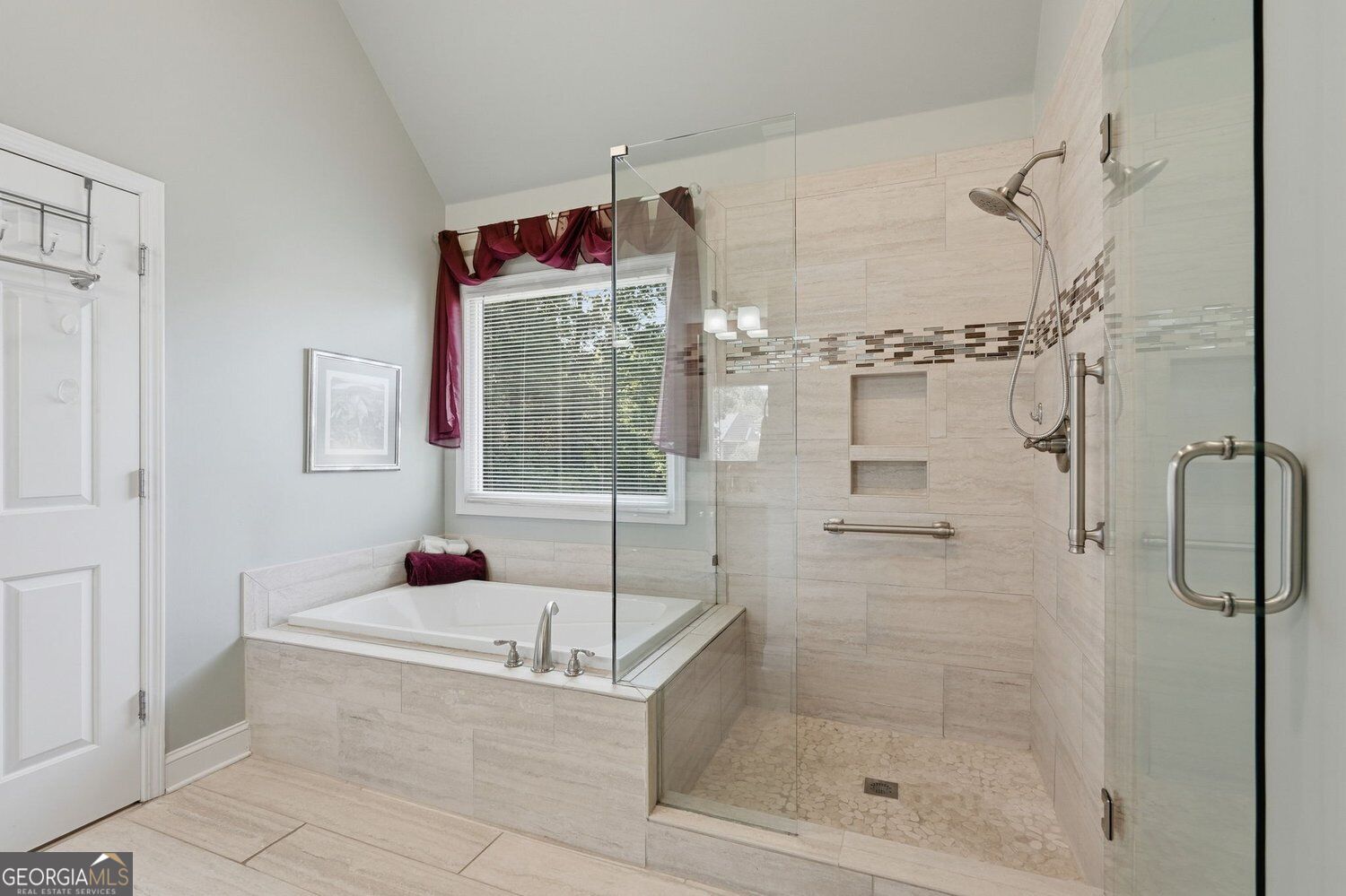 5370 Avonshire Lane Property Photo 16