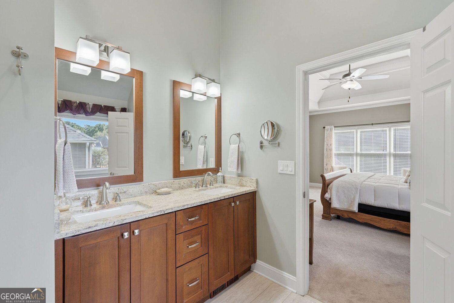5370 Avonshire Lane Property Photo 17