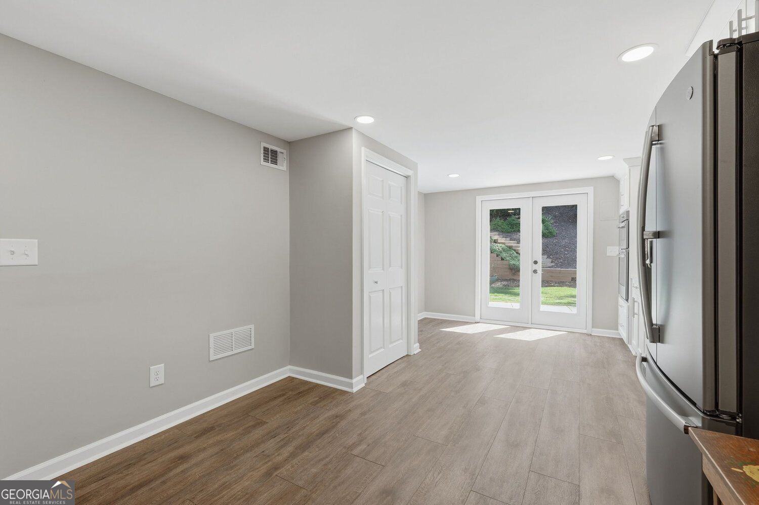 5370 Avonshire Lane Property Photo 35
