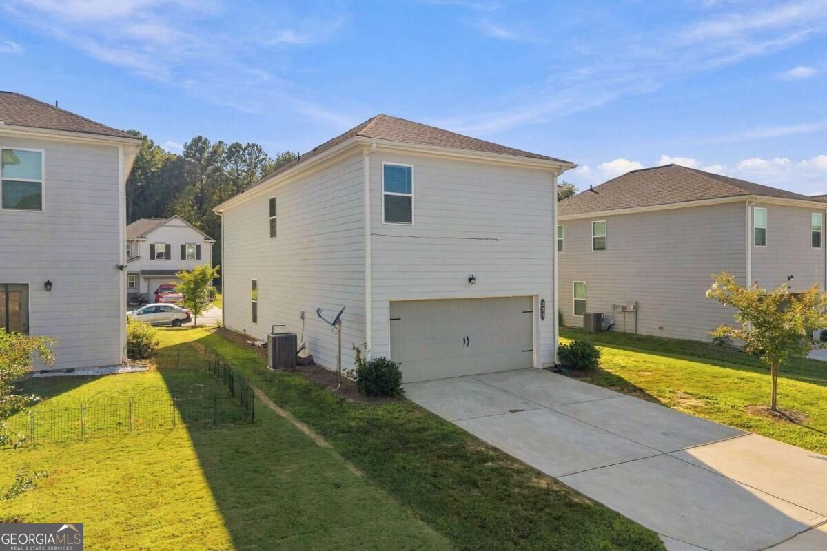 323 Golden Eagle Parkway Property Photo 5
