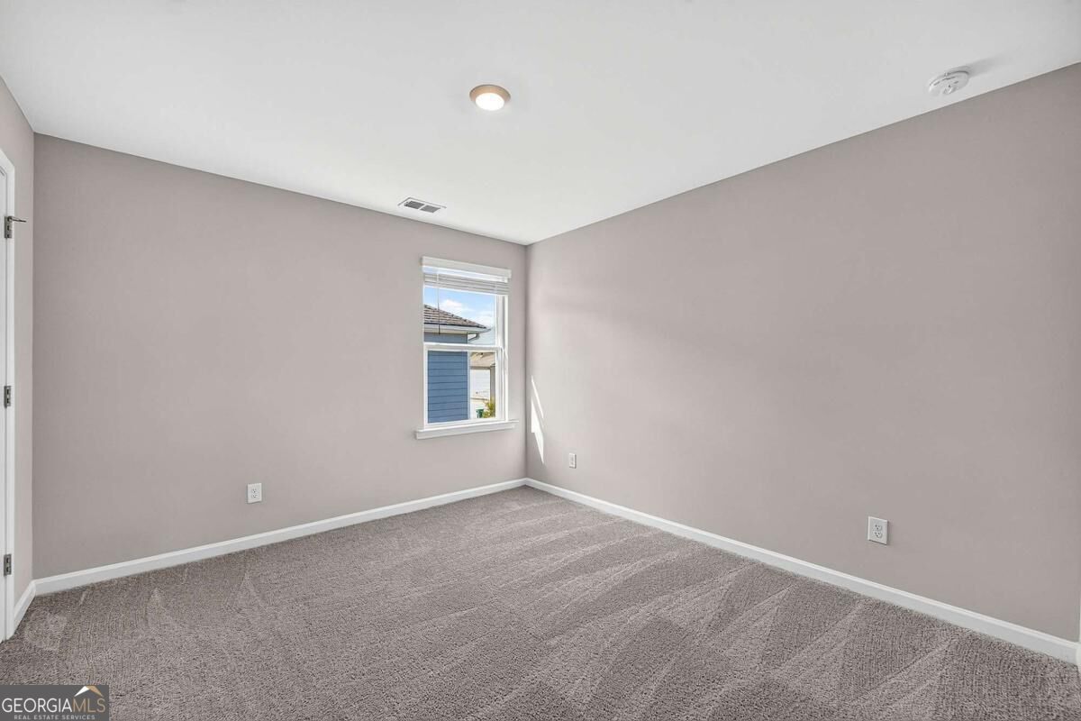 323 Golden Eagle Parkway Property Photo 17