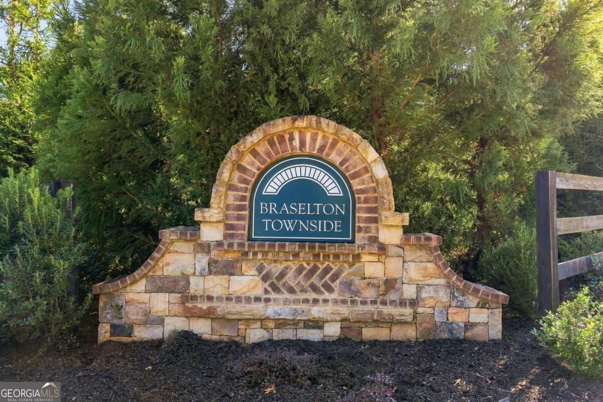 323 Golden Eagle Parkway Property Photo 30