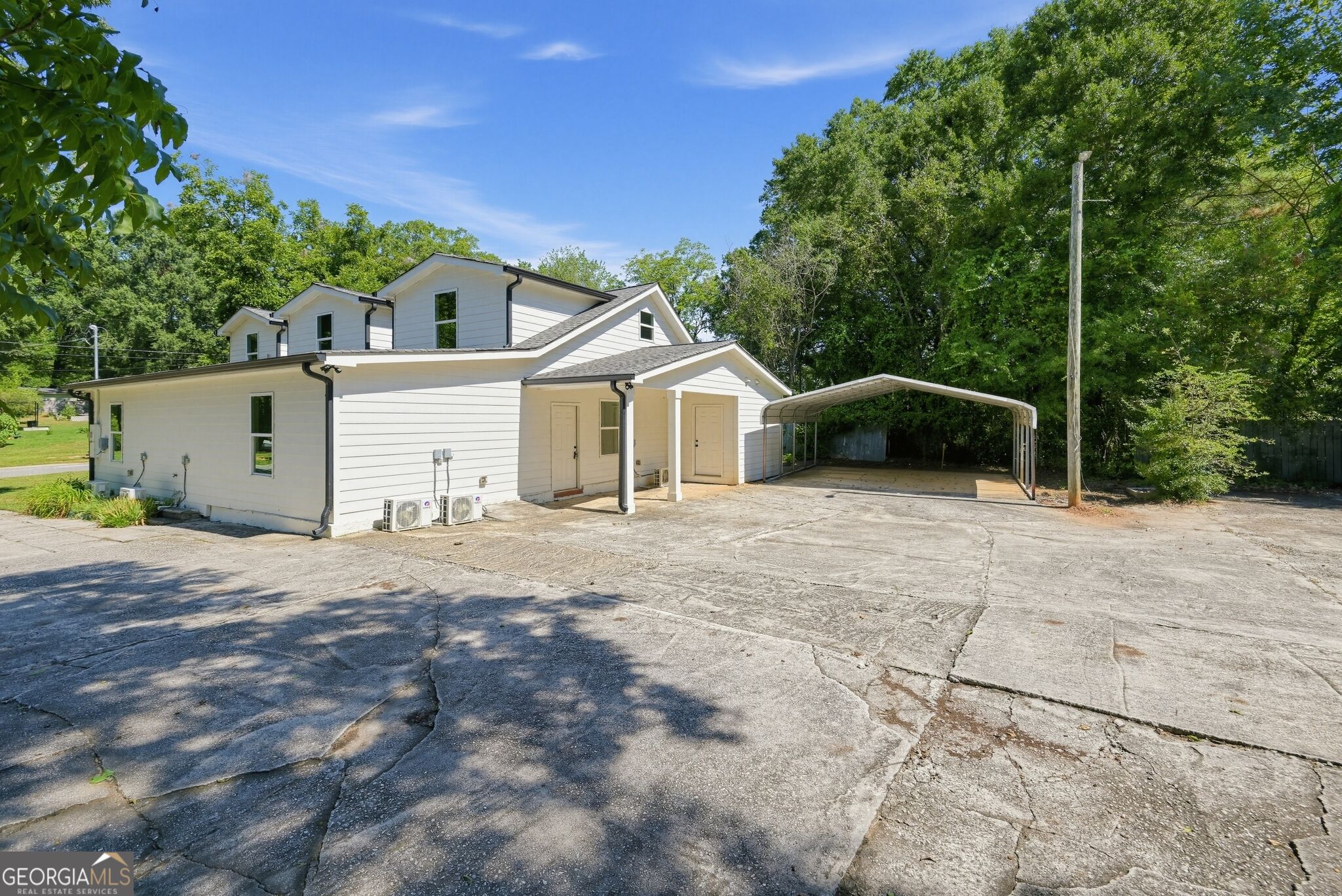 134 E 5th Street Property Photo 6