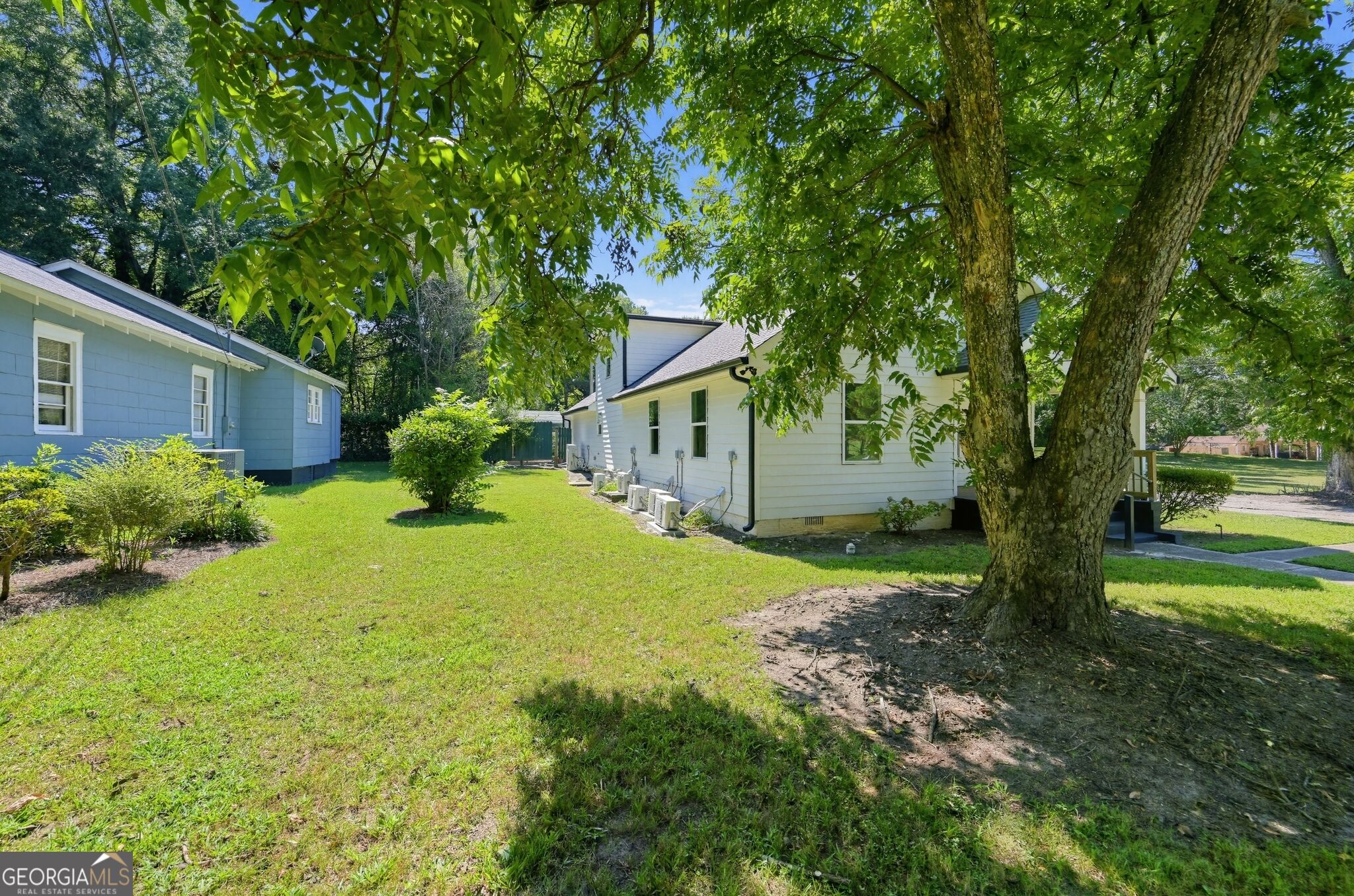 134 E 5th Street Property Photo 8