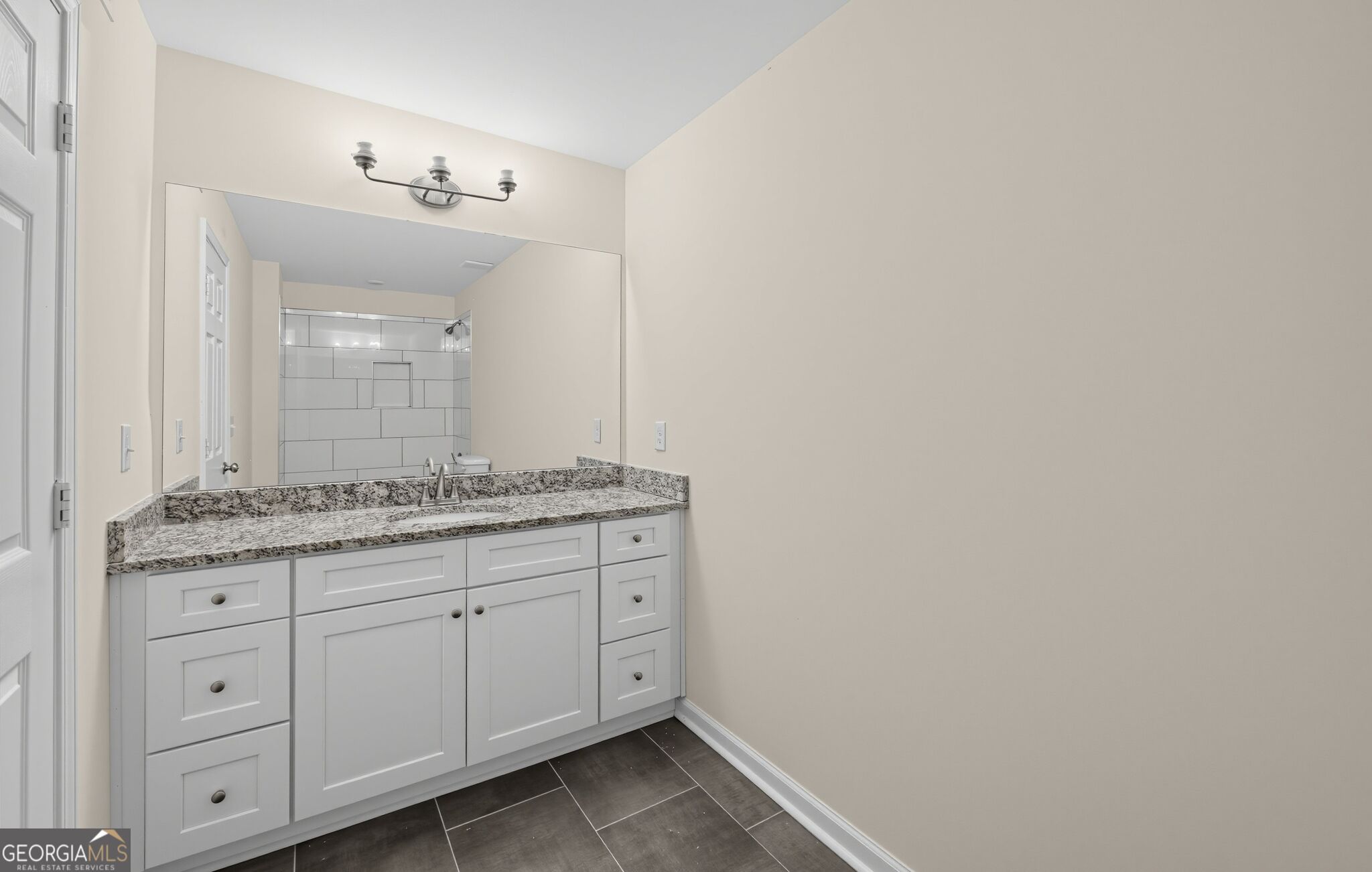 134 E 5th Street Property Photo 39