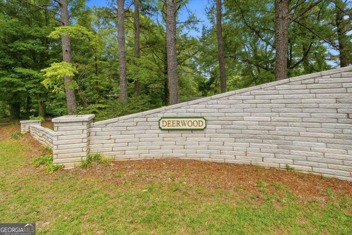 120 Deerwood Circle Se Property Photo 15