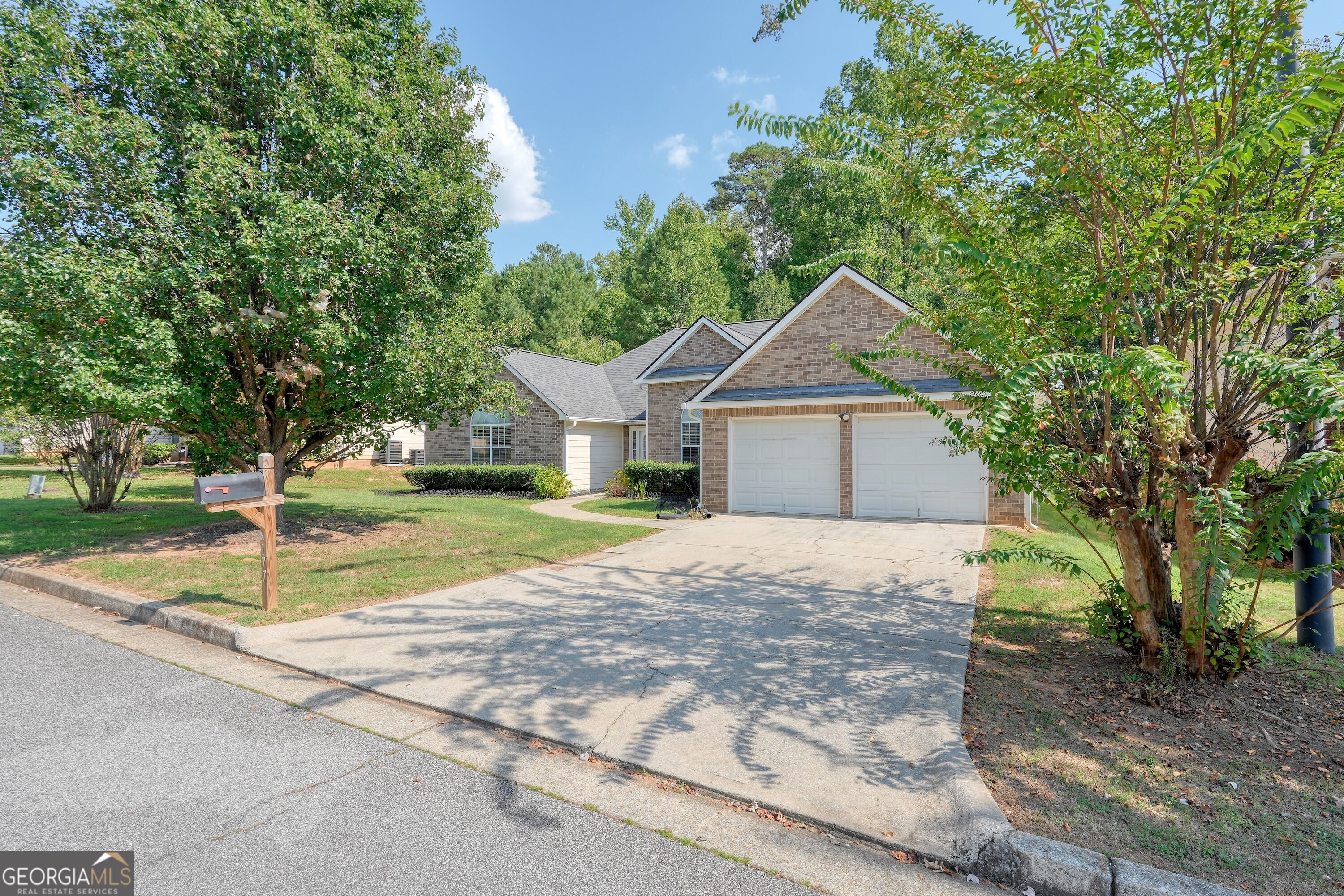 4177 Defoors Farm Drive Property Photo 2