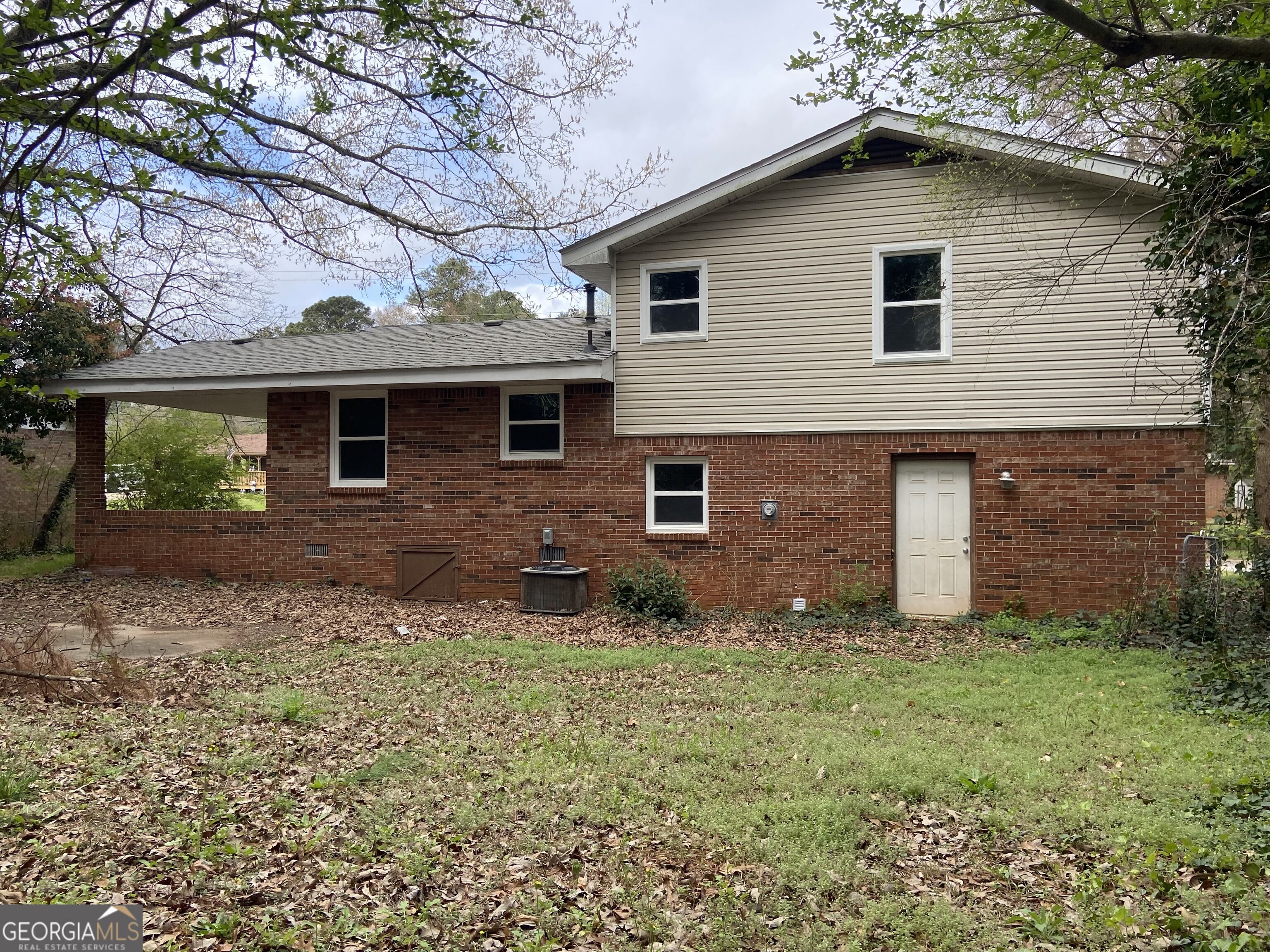 1710 Hallmark Drive Property Photo 2