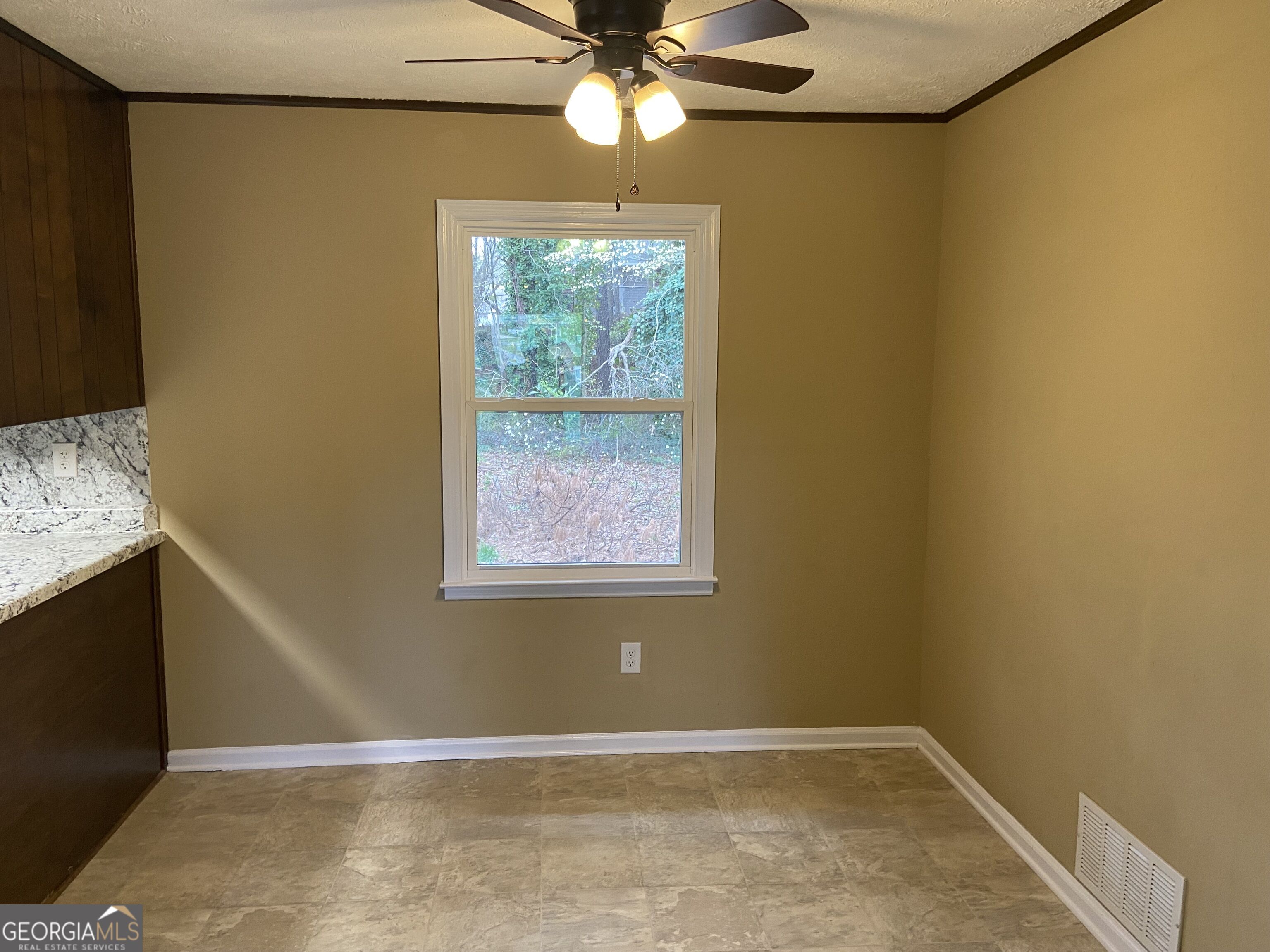 1710 Hallmark Drive Property Photo 6