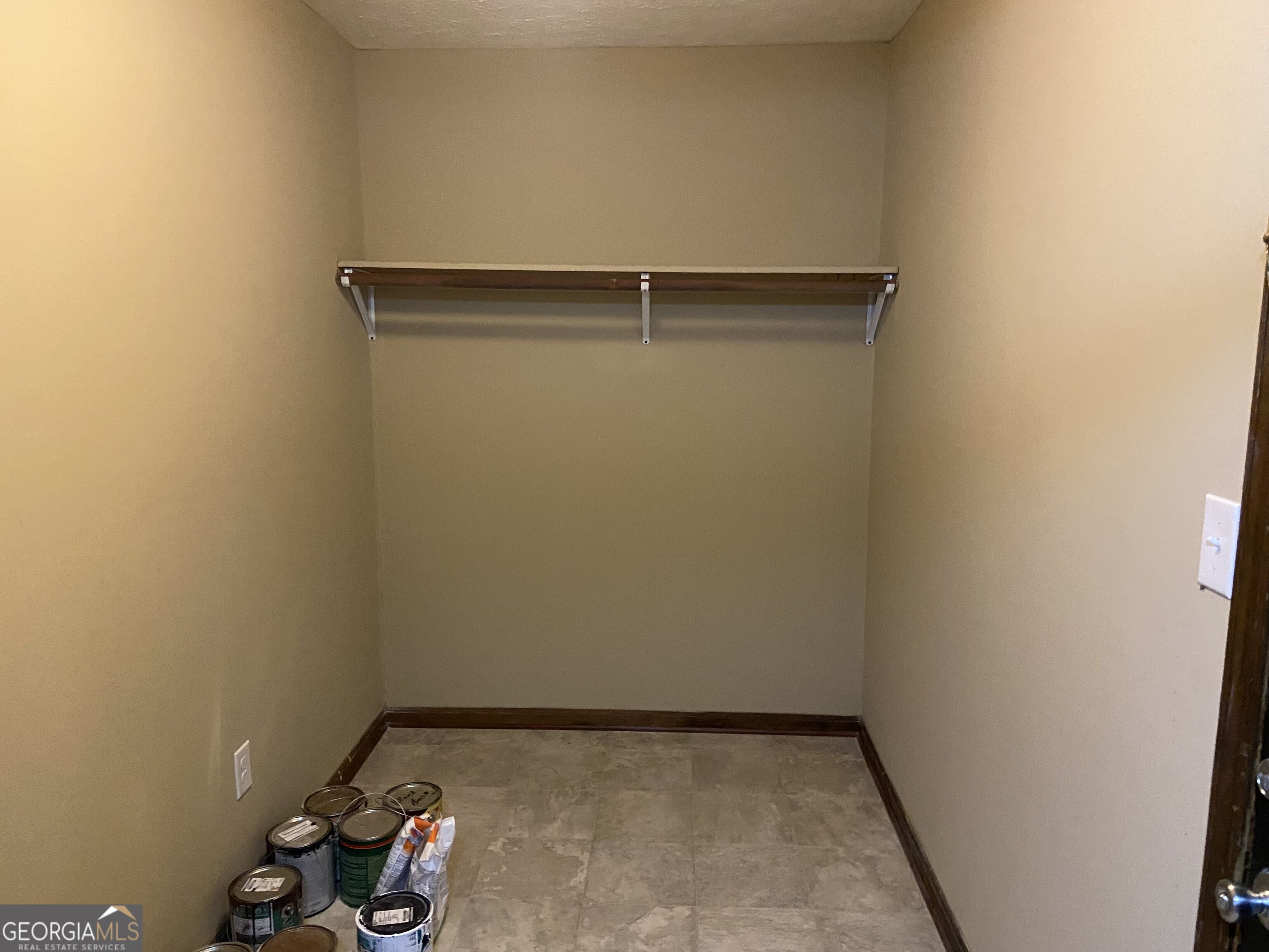 1710 Hallmark Drive Property Photo 16