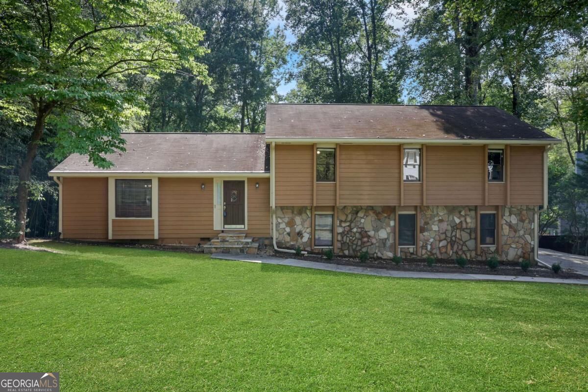 1419 Churchill Way Property Photo 1
