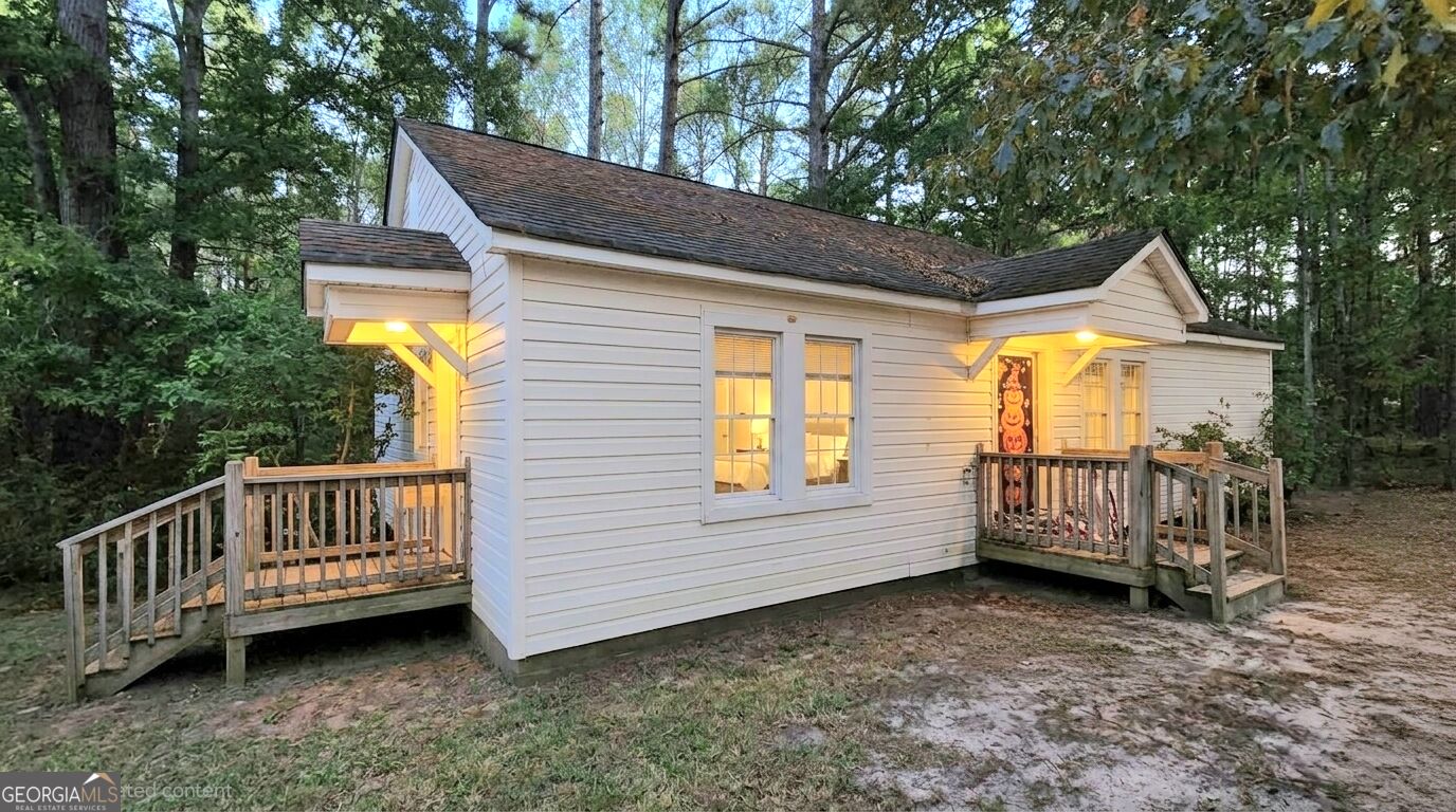 387 Dock Hyde Road Property Photo 2