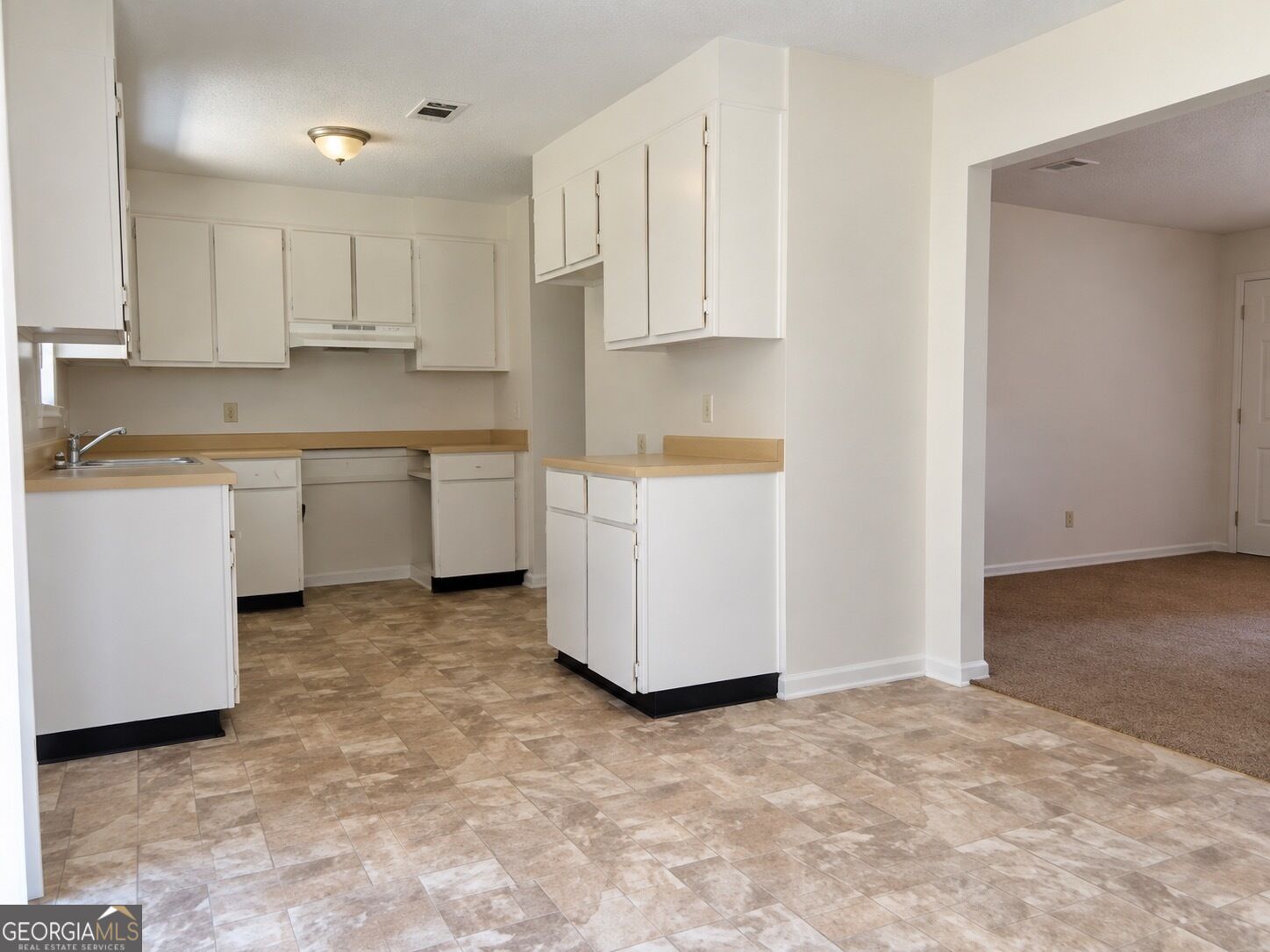 303 Utah Avenue Property Photo 2