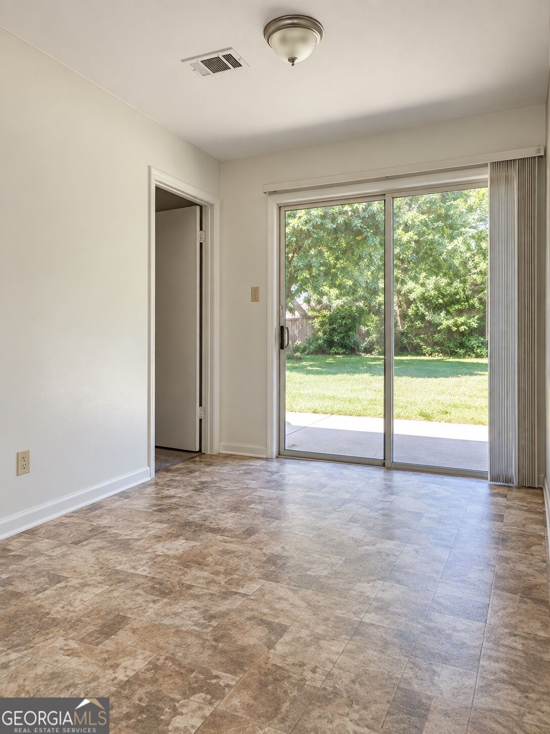 303 Utah Avenue Property Photo 6