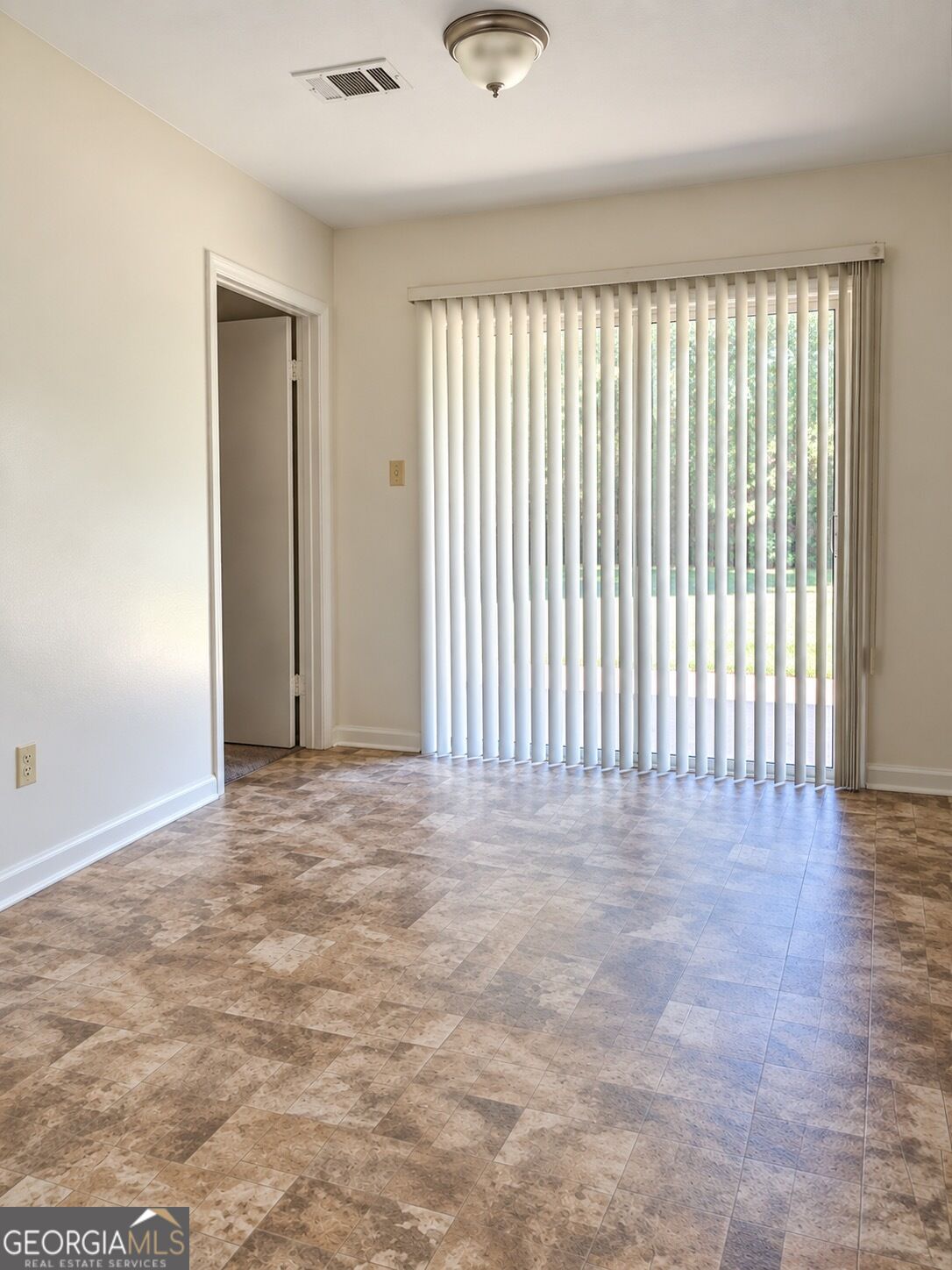 303 Utah Avenue Property Photo 7
