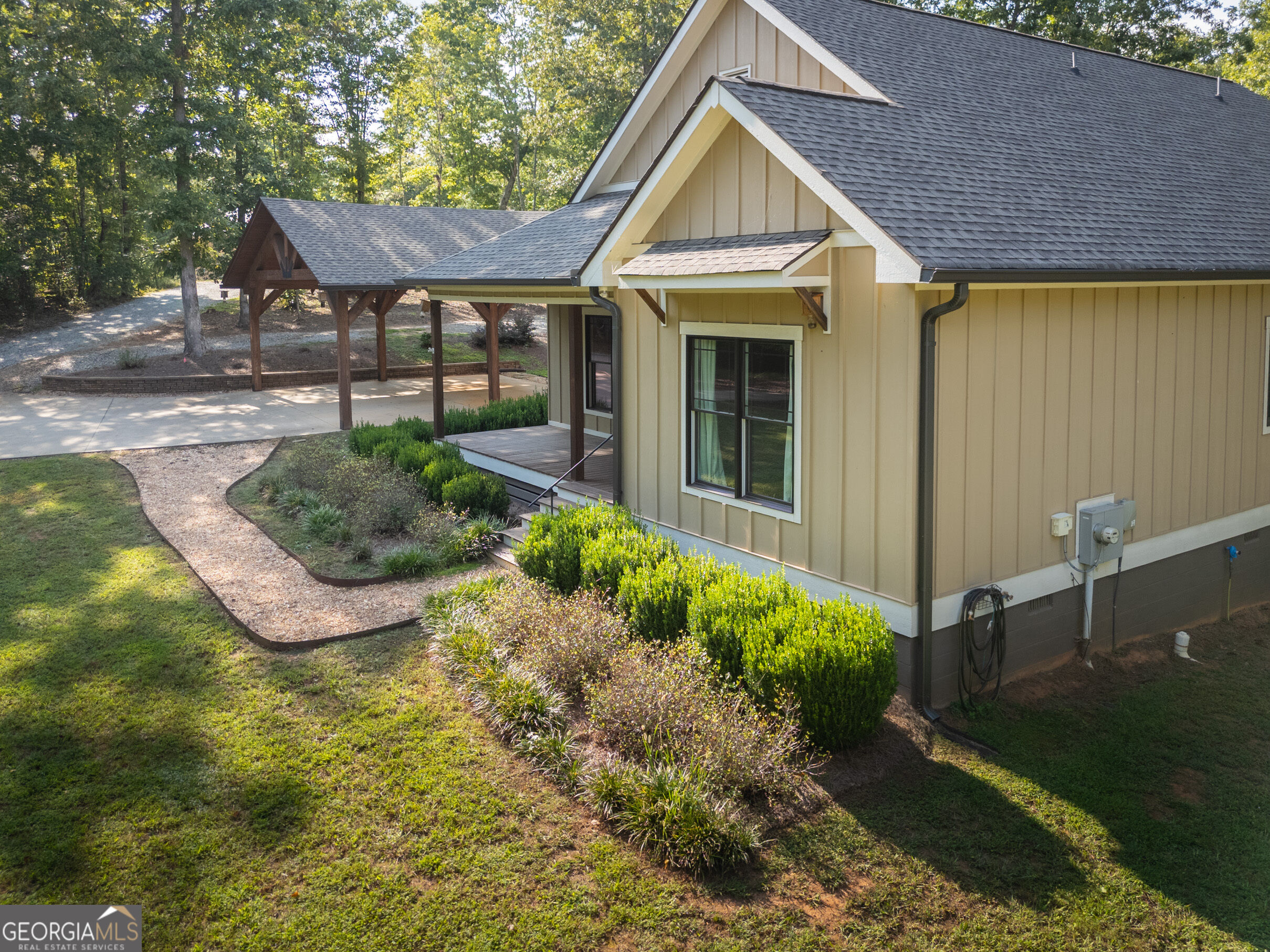 5240 Highway 17 Property Photo 3