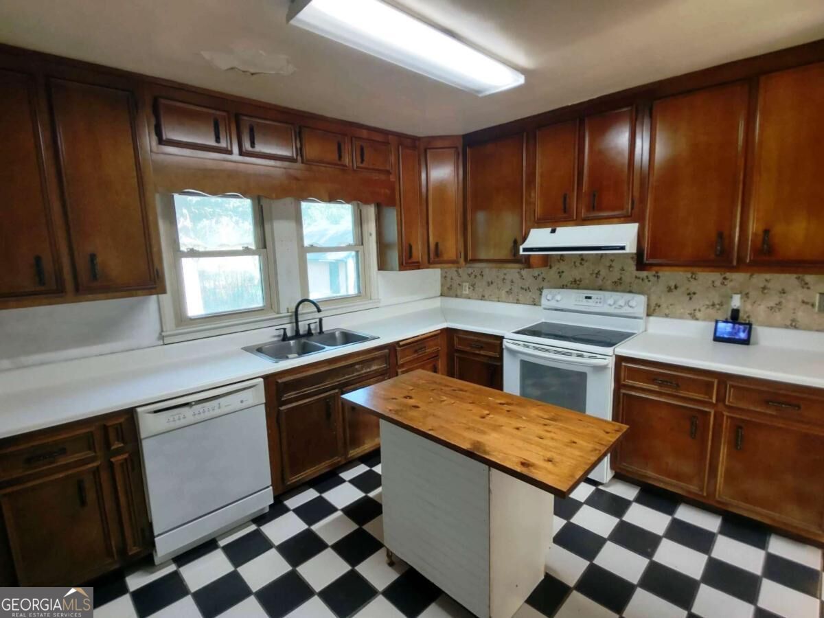 115 Harrison Road Nw Property Photo 7