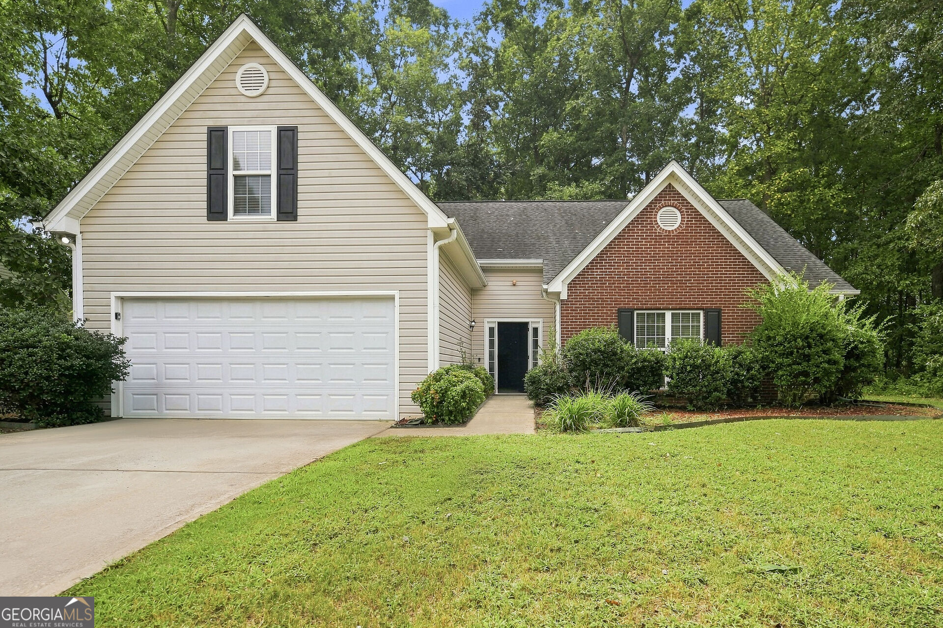 230 Trelawney Circle Property Photo 1