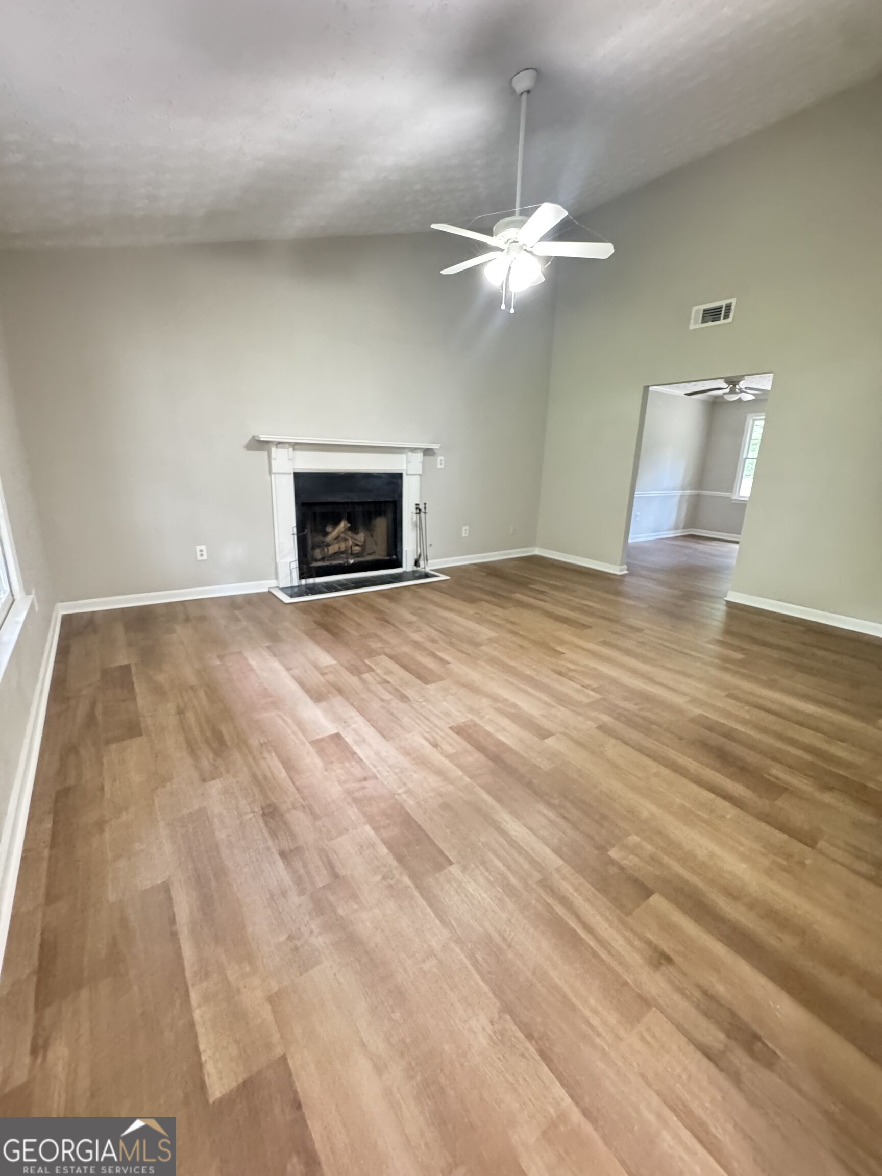 1192 Grayland Lane Property Photo 2
