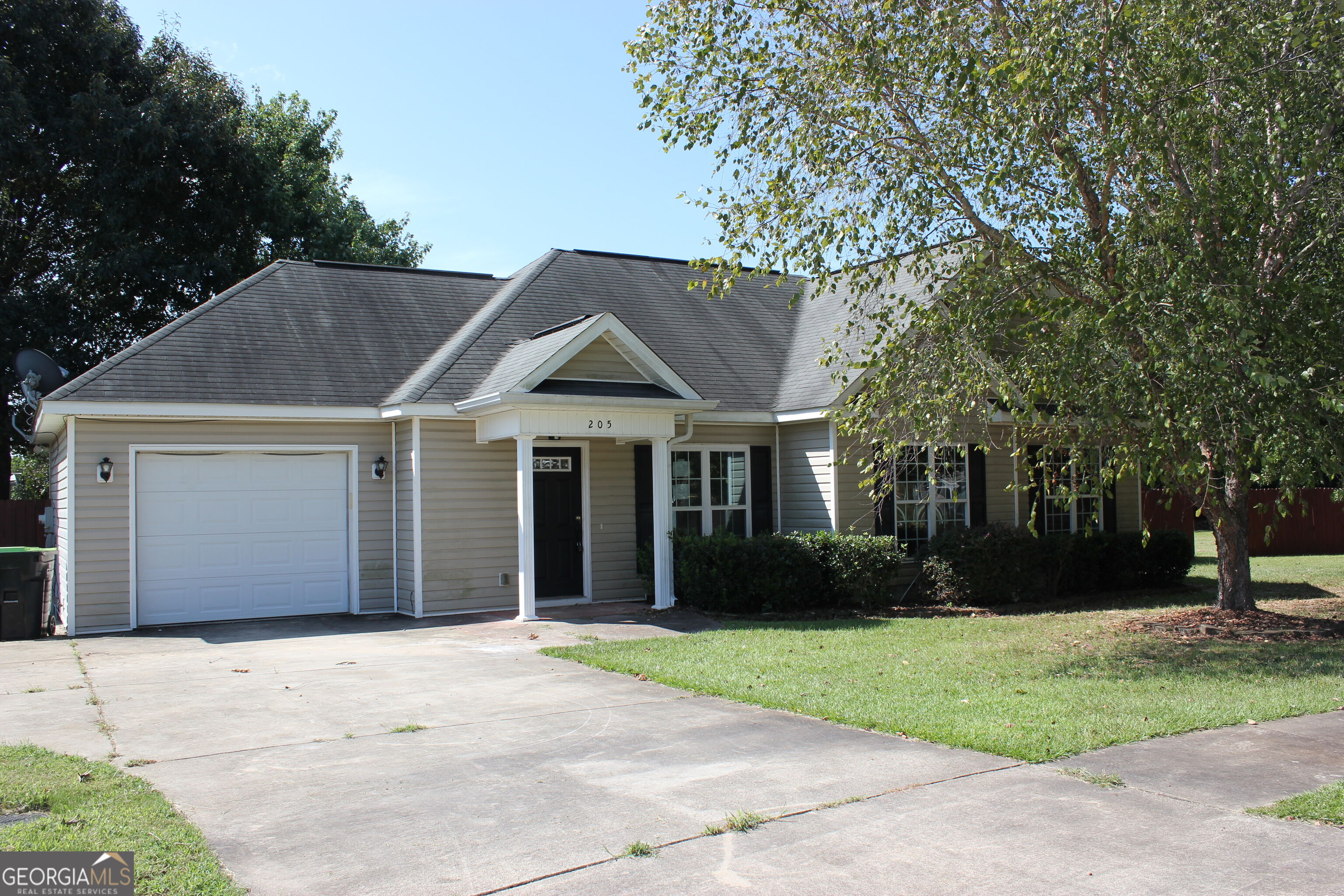 205 Gayla Court Property Photo 1