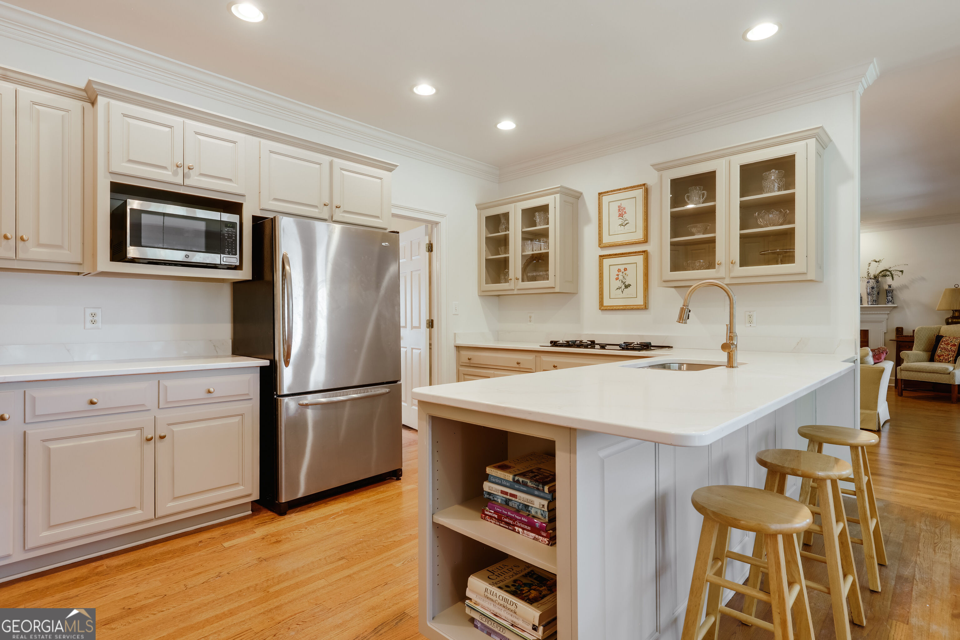 1031 Millers Lake Drive Property Photo 8