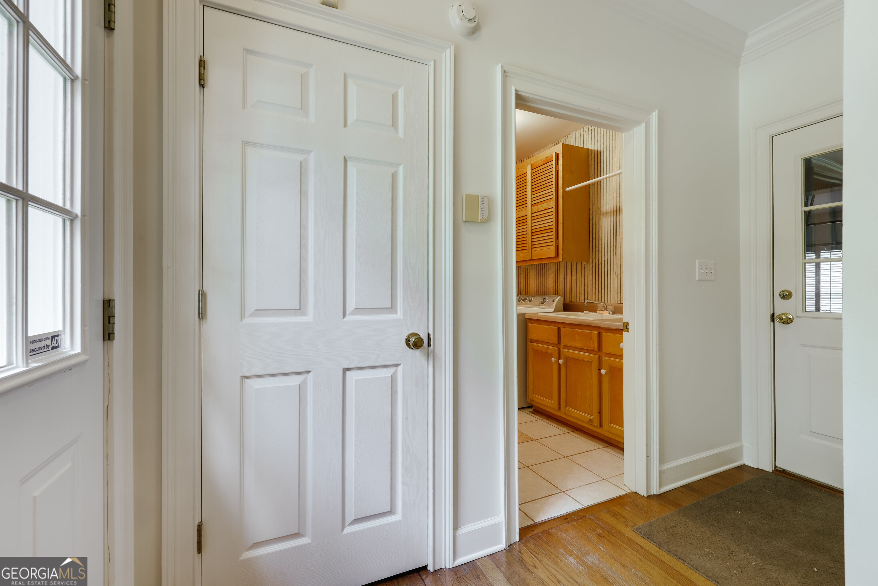 1031 Millers Lake Drive Property Photo 11
