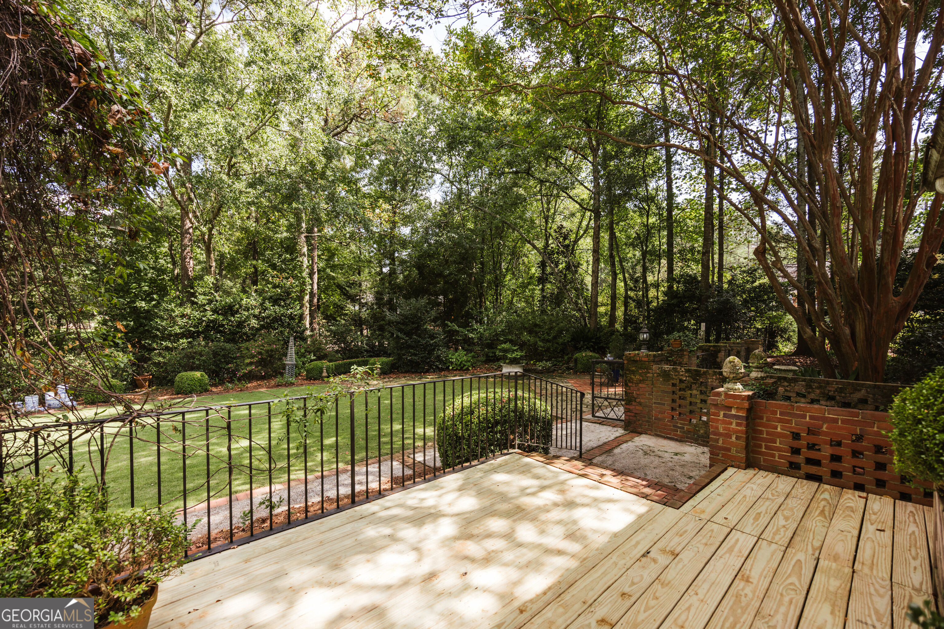 1031 Millers Lake Drive Property Photo 48