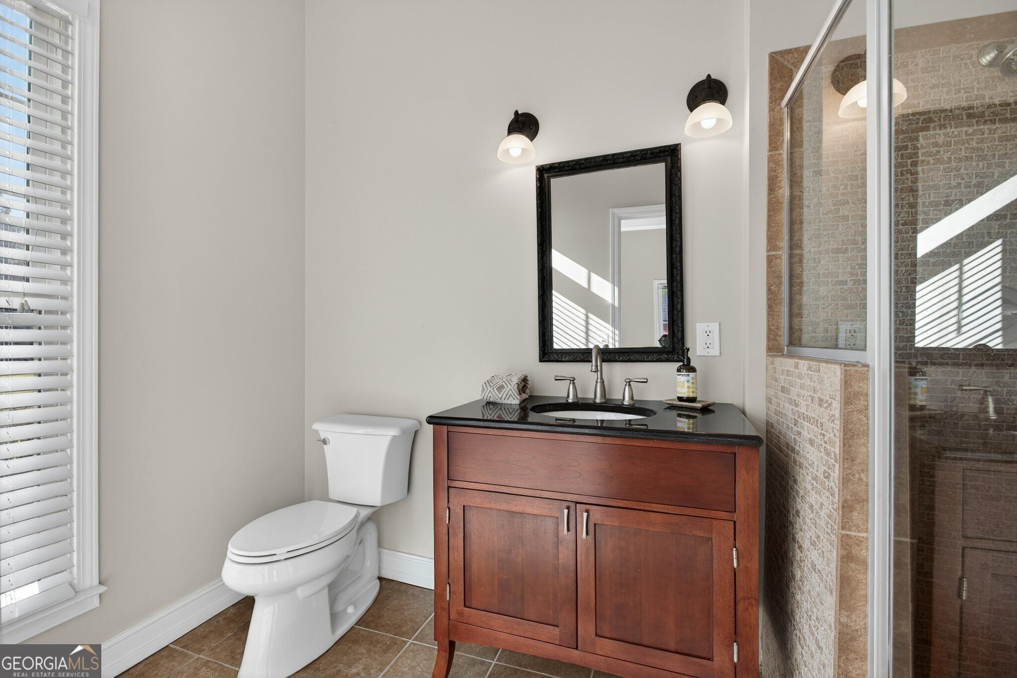 16 Stratford Lane Property Photo 13