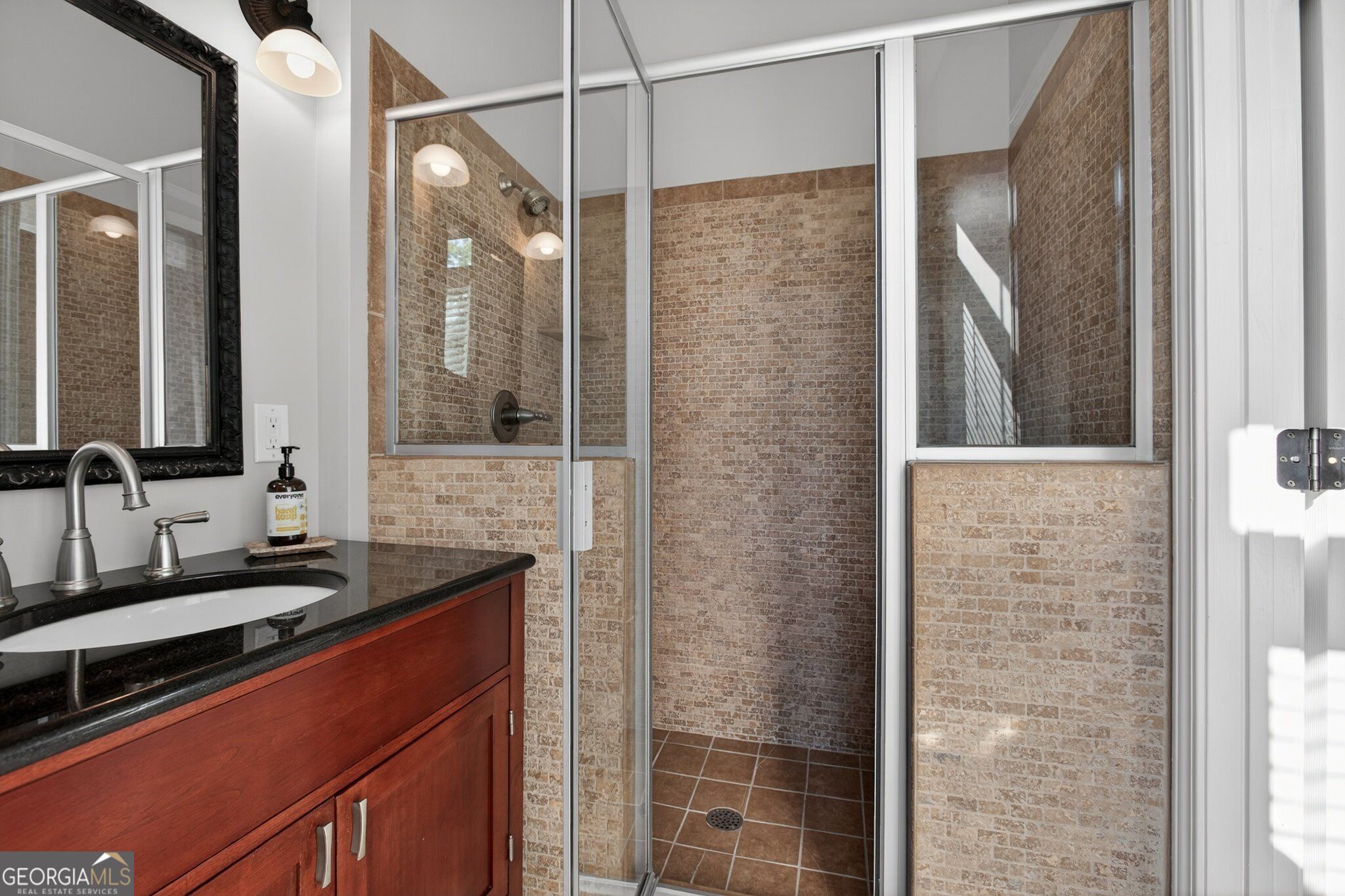 16 Stratford Lane Property Photo 14