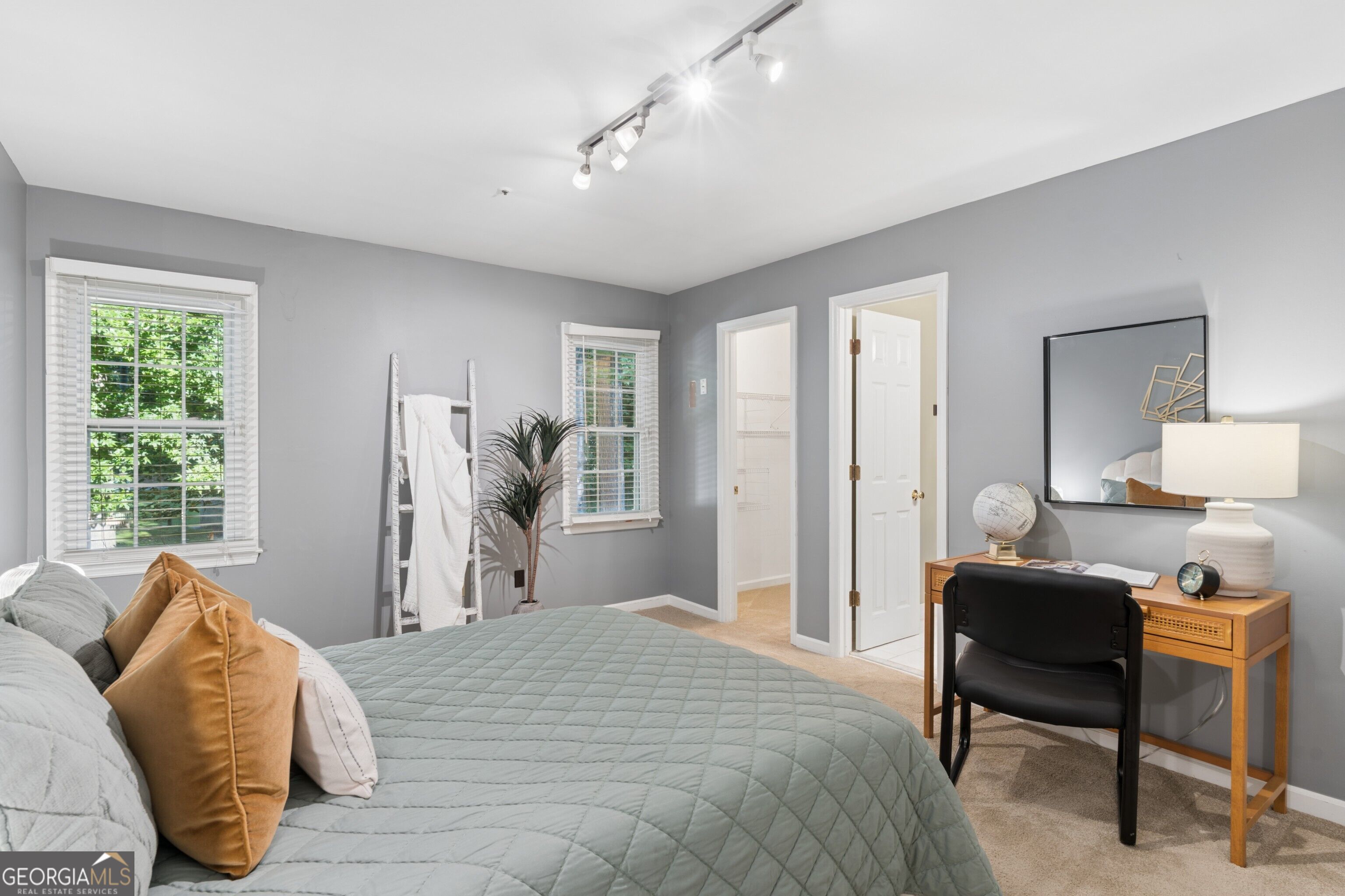 597 Saint James Walk Se Property Photo 6