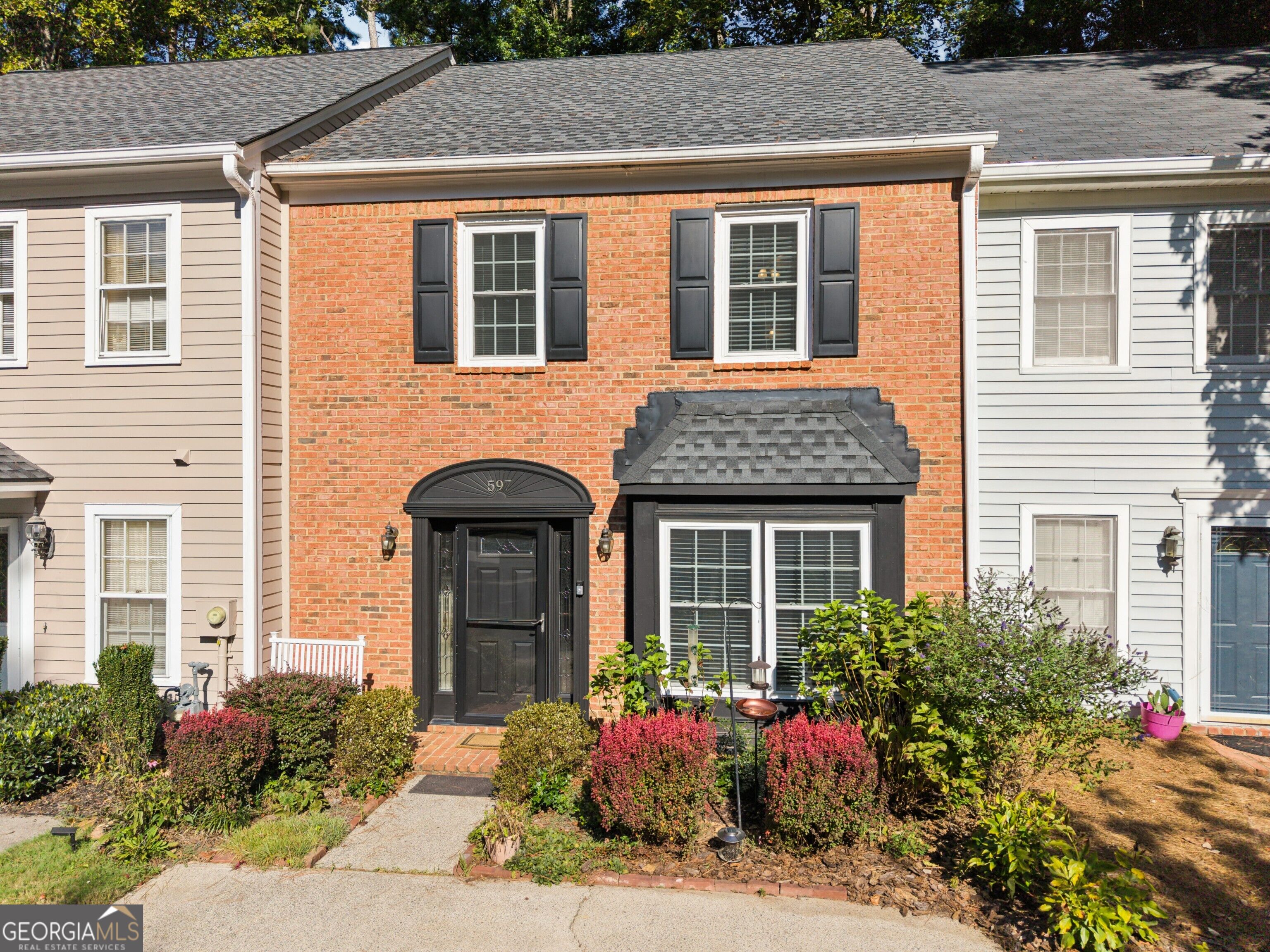 597 Saint James Walk Se Property Photo 8
