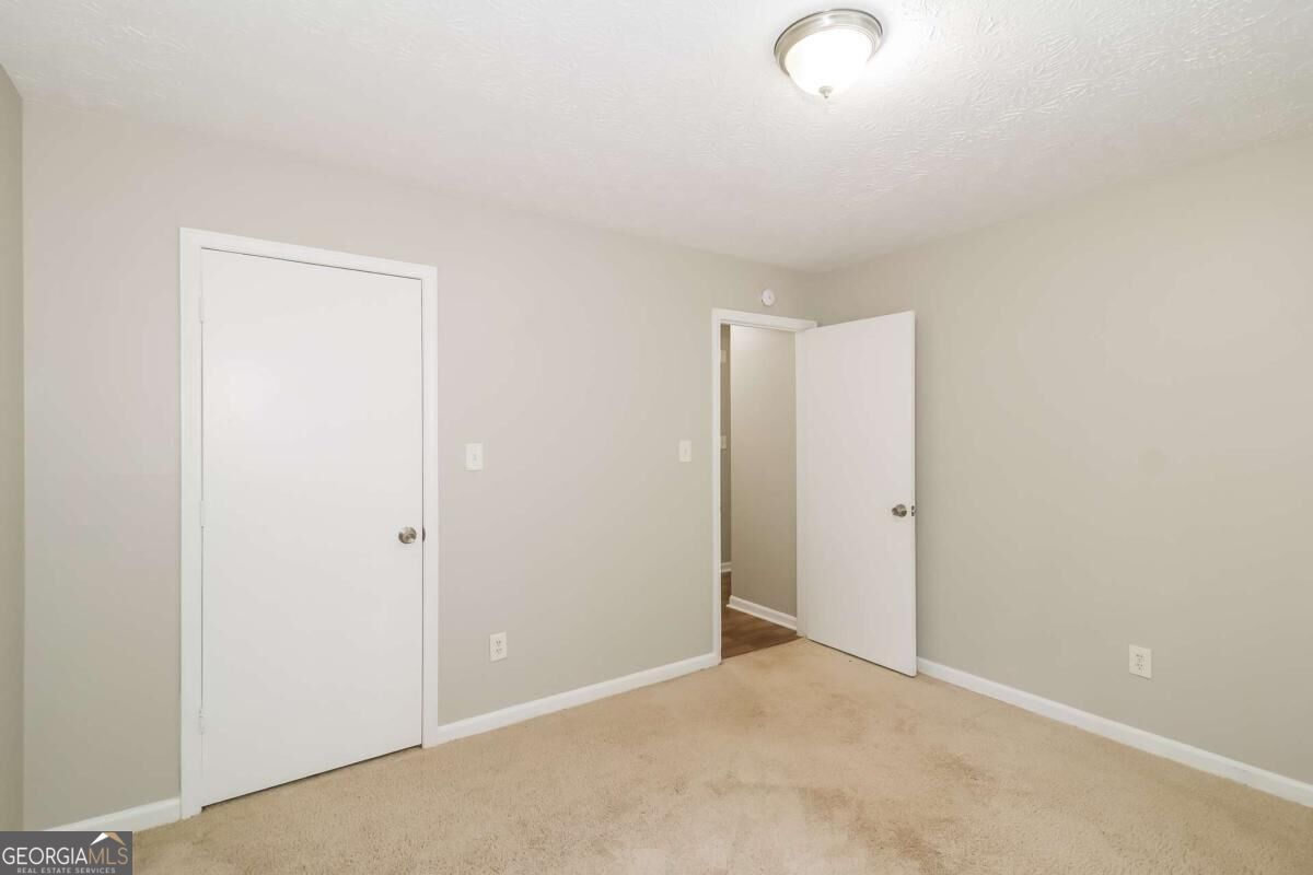 8605 Collins Drive Property Photo 11