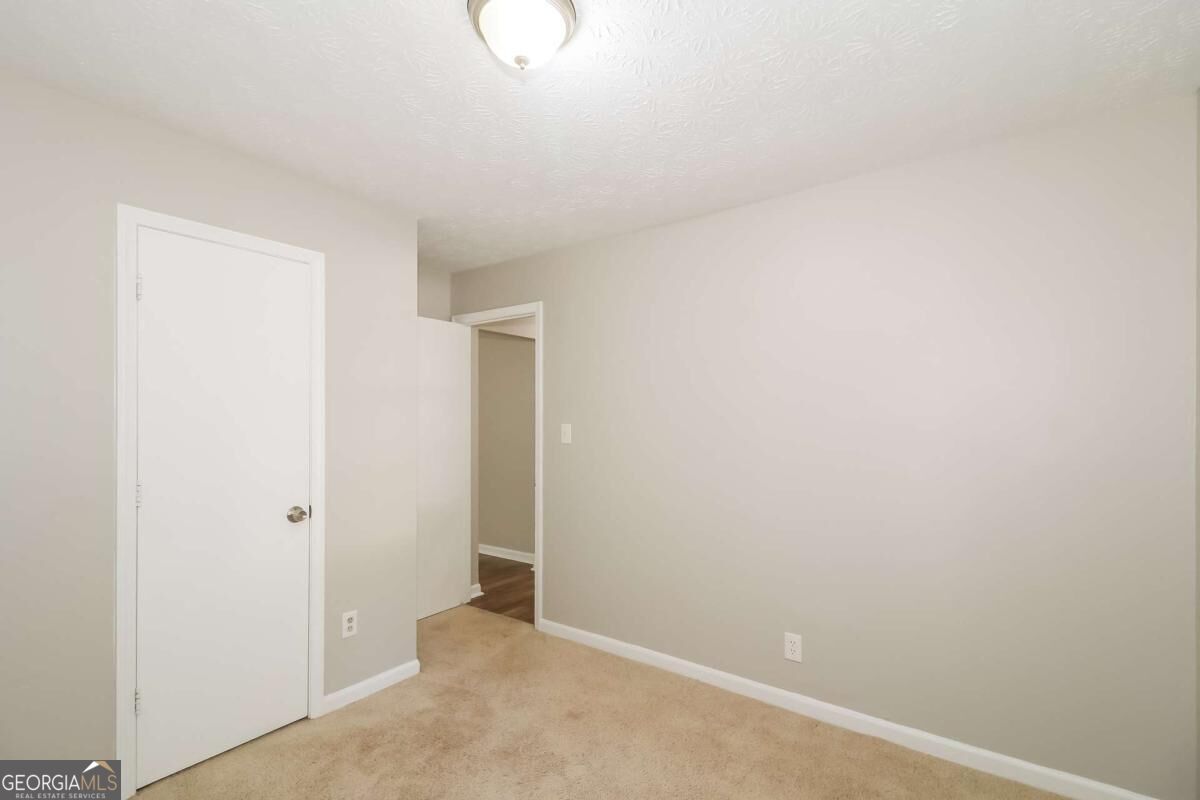 8605 Collins Drive Property Photo 13