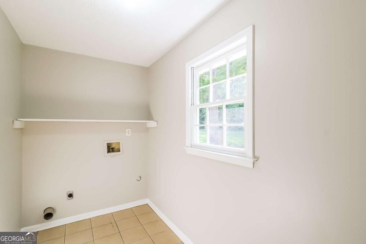 8605 Collins Drive Property Photo 16