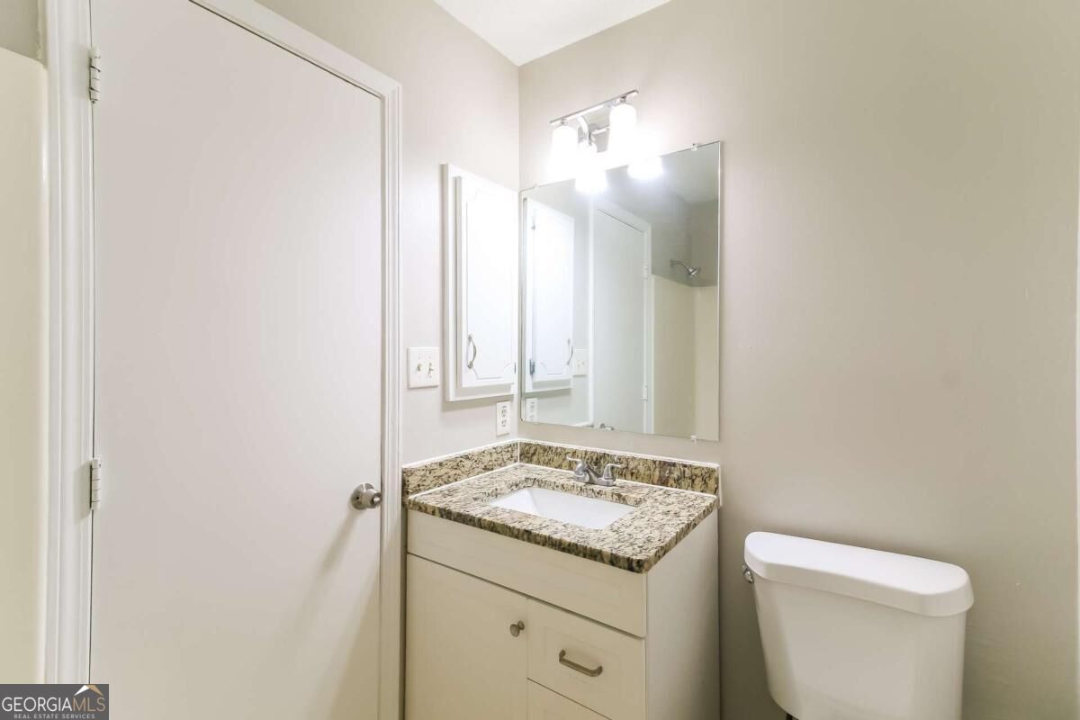 8605 Collins Drive Property Photo 18