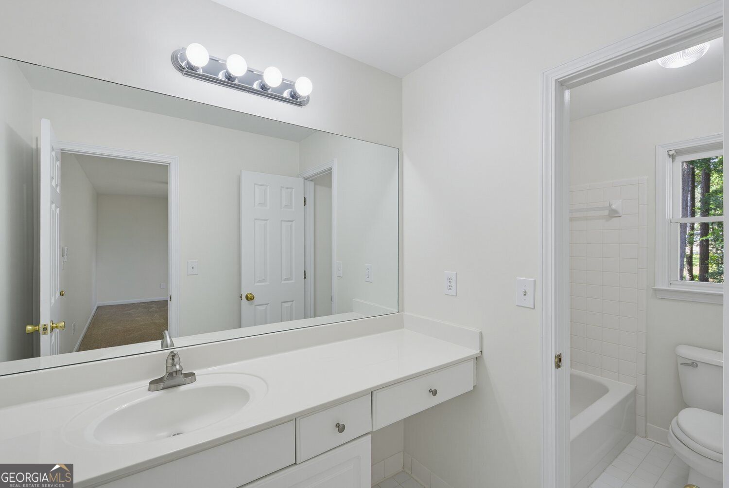 2429 Camden Lake View Nw Property Photo 38
