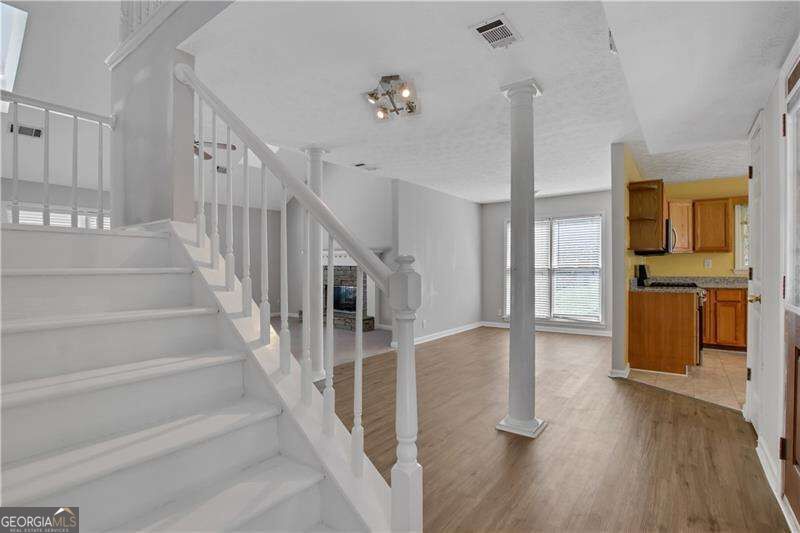 397 Ravinia Way Property Photo 4