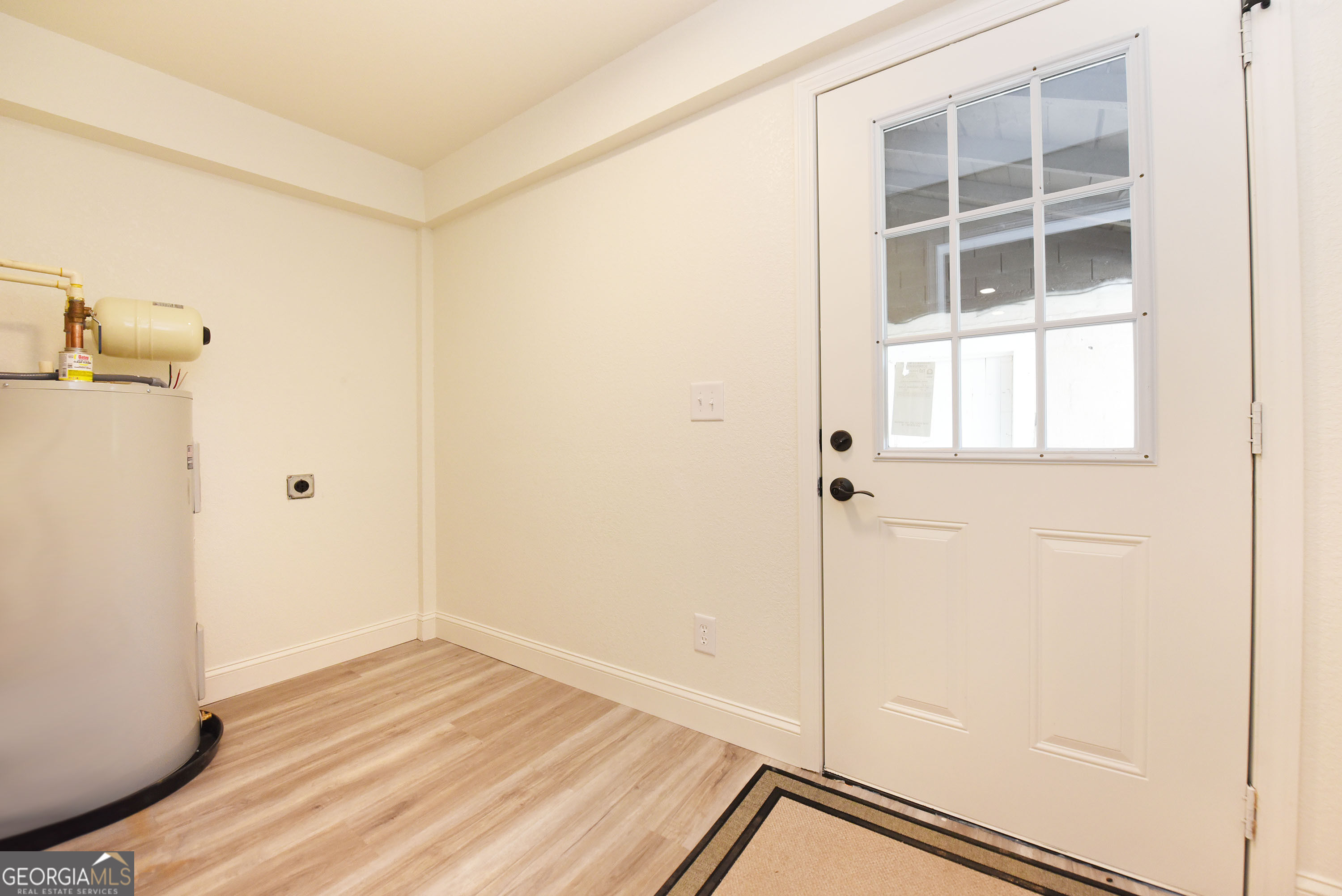 9200 Murphy Highway Property Photo 32