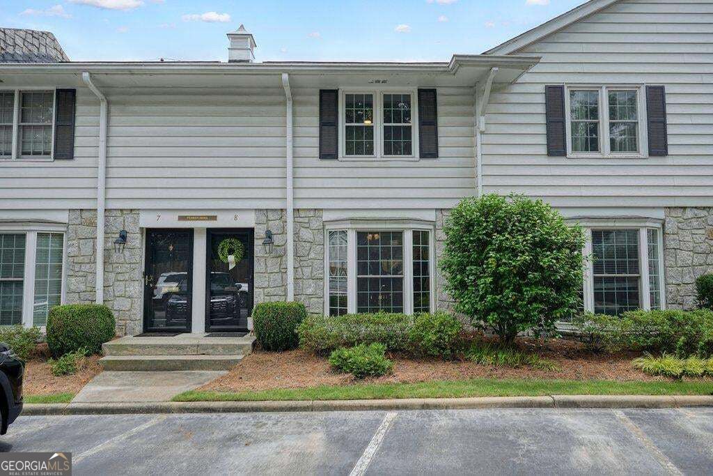 136 Peachtree Memorial Drive Nw Property Photo 1