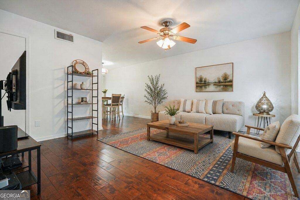 136 Peachtree Memorial Drive Nw Property Photo 4