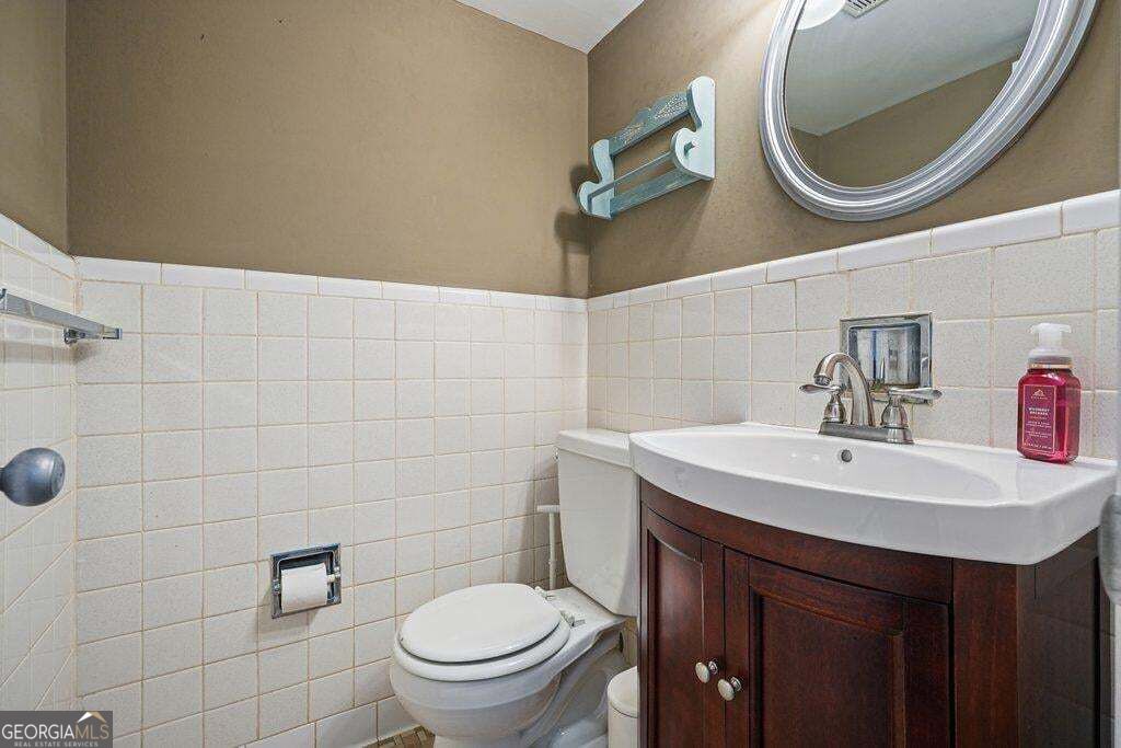 136 Peachtree Memorial Drive Nw Property Photo 18