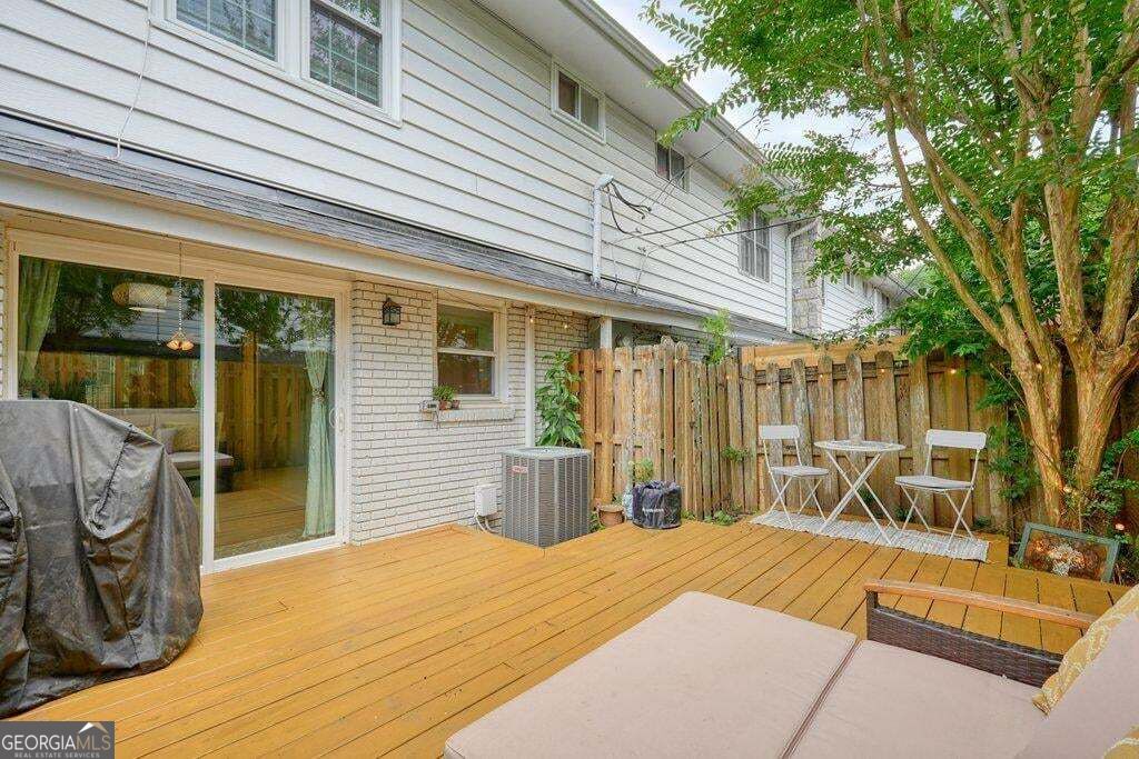 136 Peachtree Memorial Drive Nw Property Photo 32