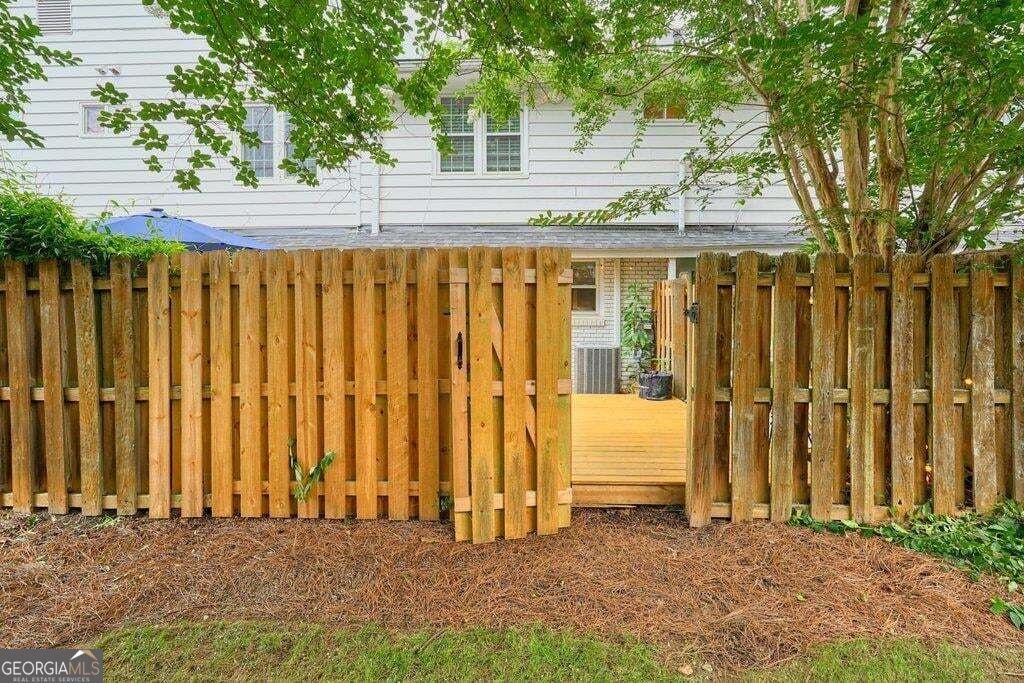 136 Peachtree Memorial Drive Nw Property Photo 35