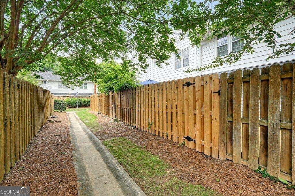 136 Peachtree Memorial Drive Nw Property Photo 36