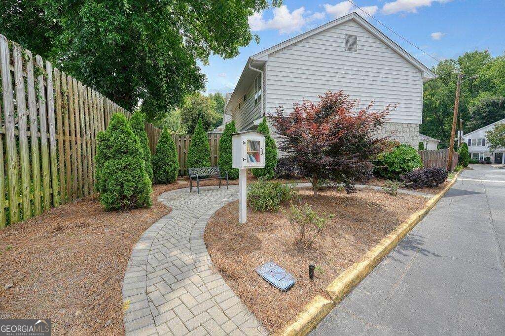 136 Peachtree Memorial Drive Nw Property Photo 38